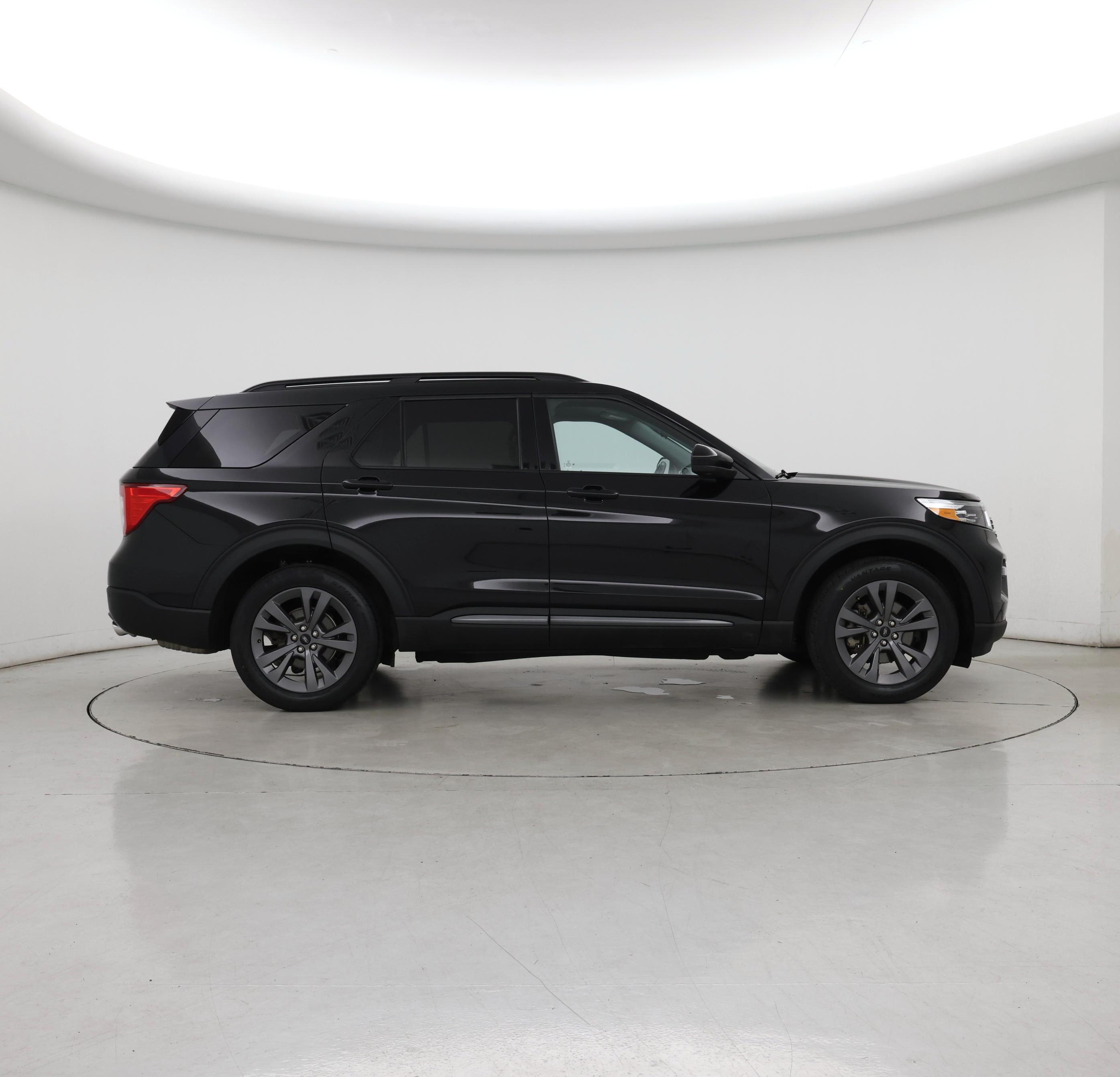 Thumbnail: 2023 Ford Explorer - 7