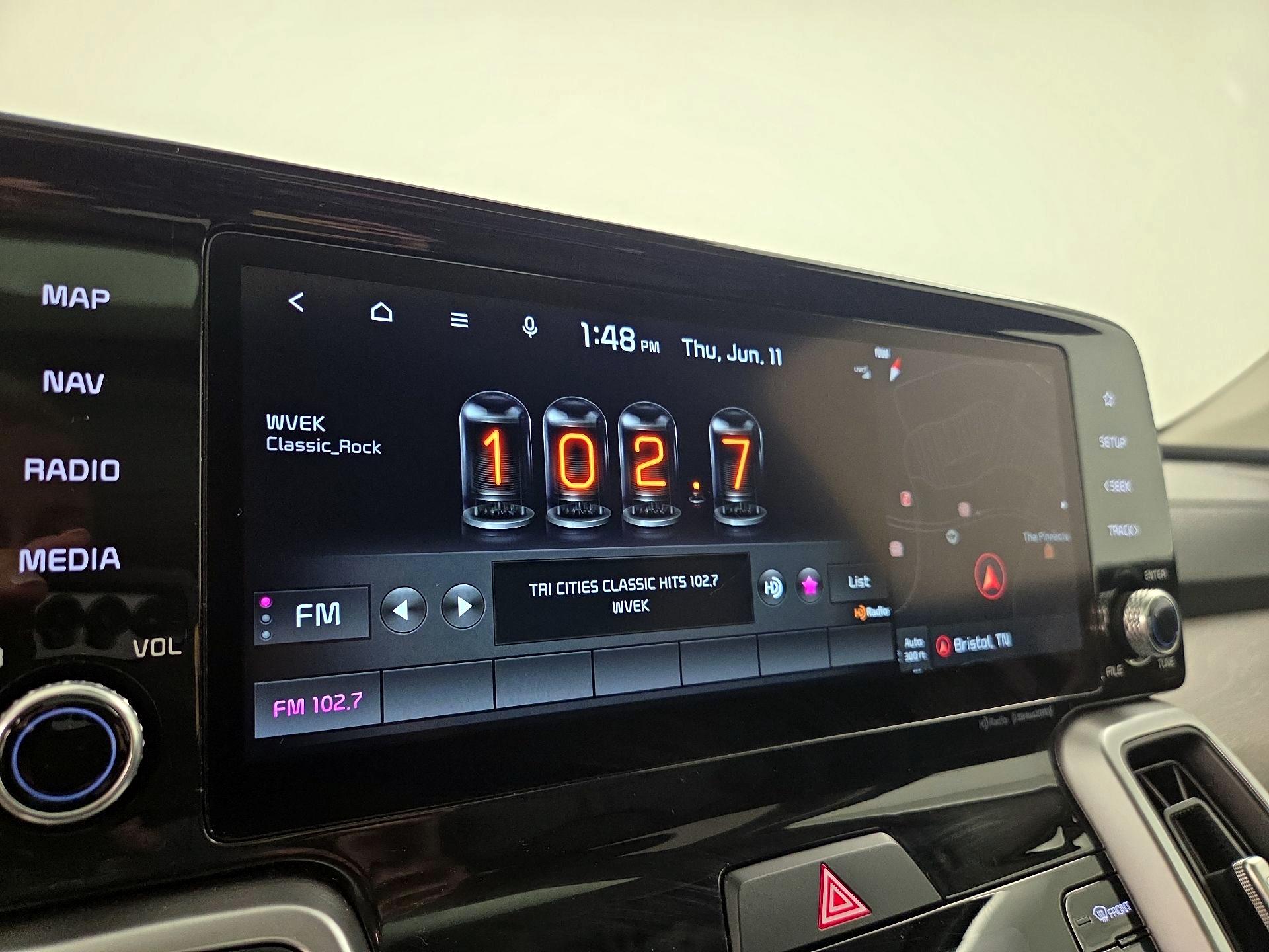 Thumbnail: 2022 Kia Sorento - 16
