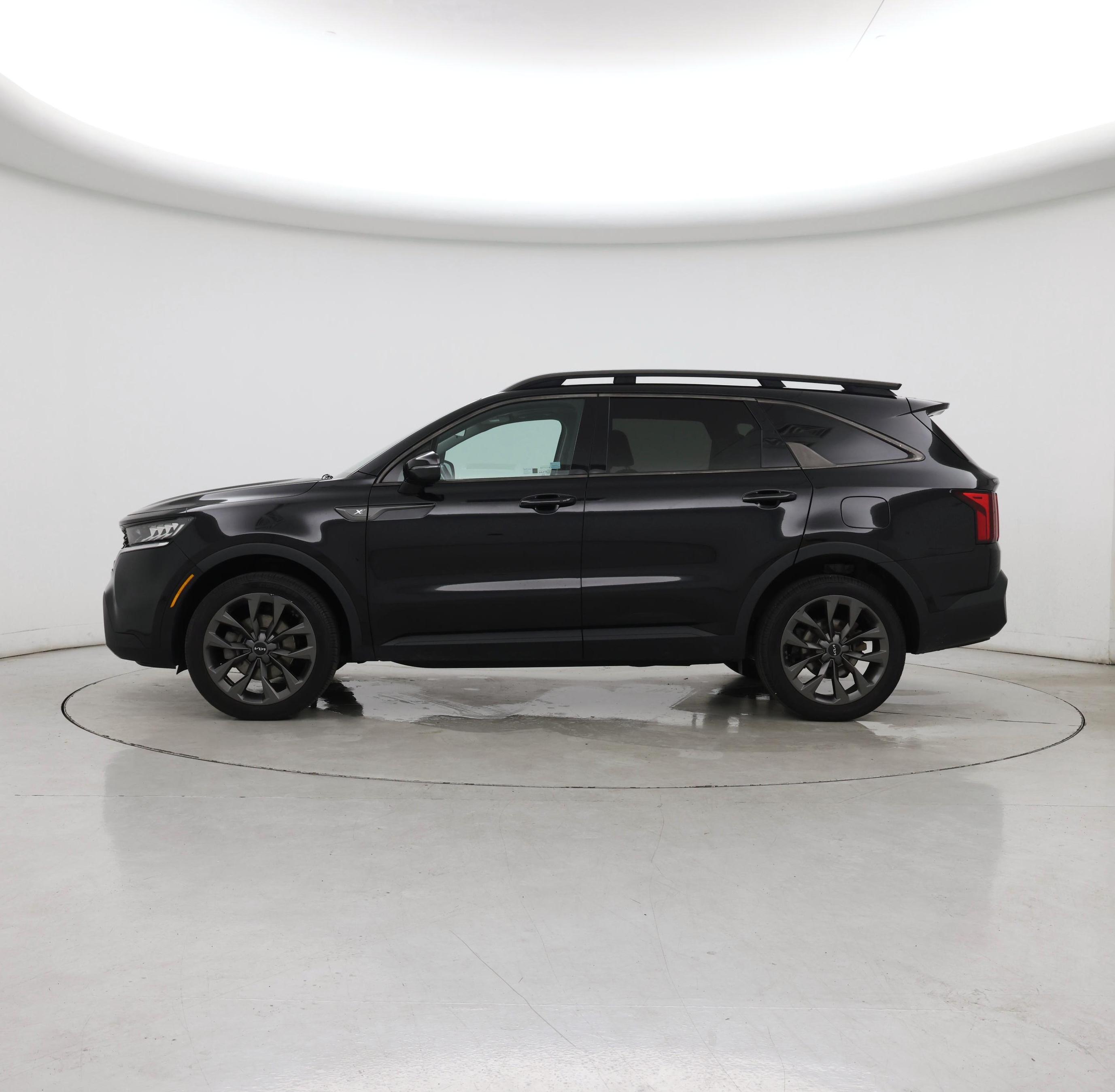 Thumbnail: 2022 Kia Sorento - 3