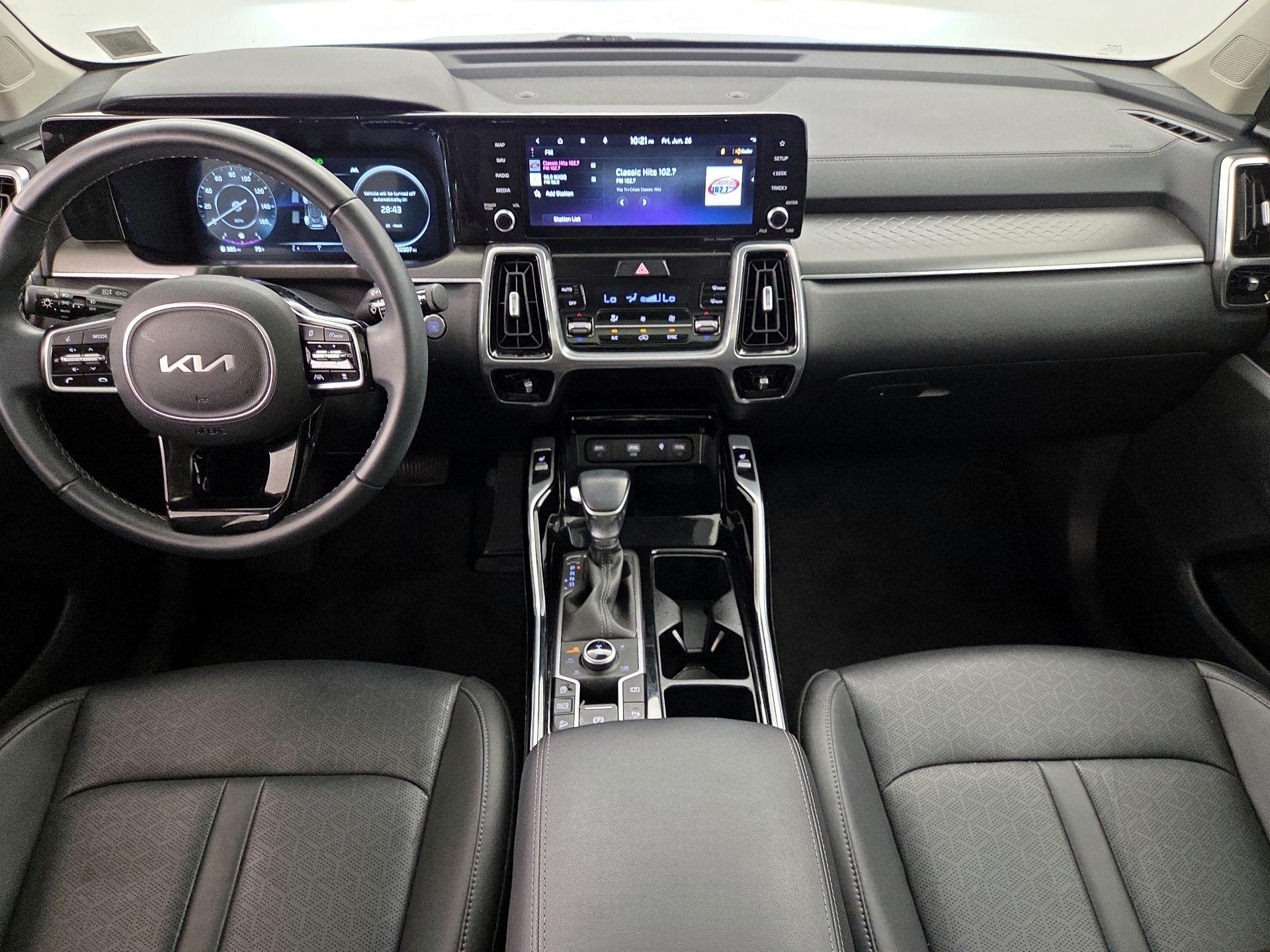 Thumbnail: 2023 Kia Sorento - 9