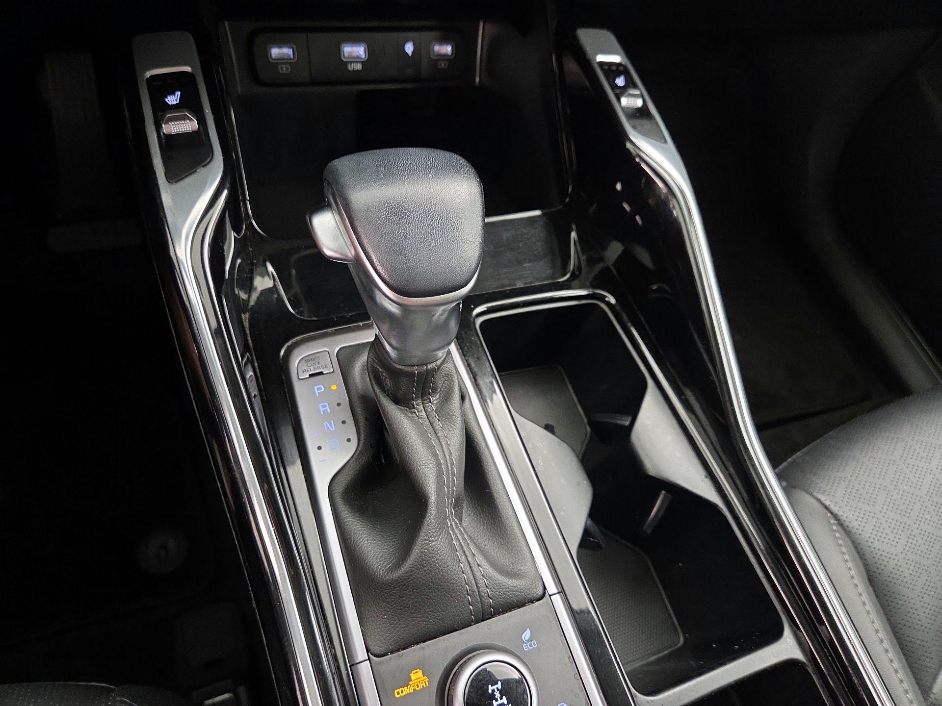 Thumbnail: 2023 Kia Sorento - 18