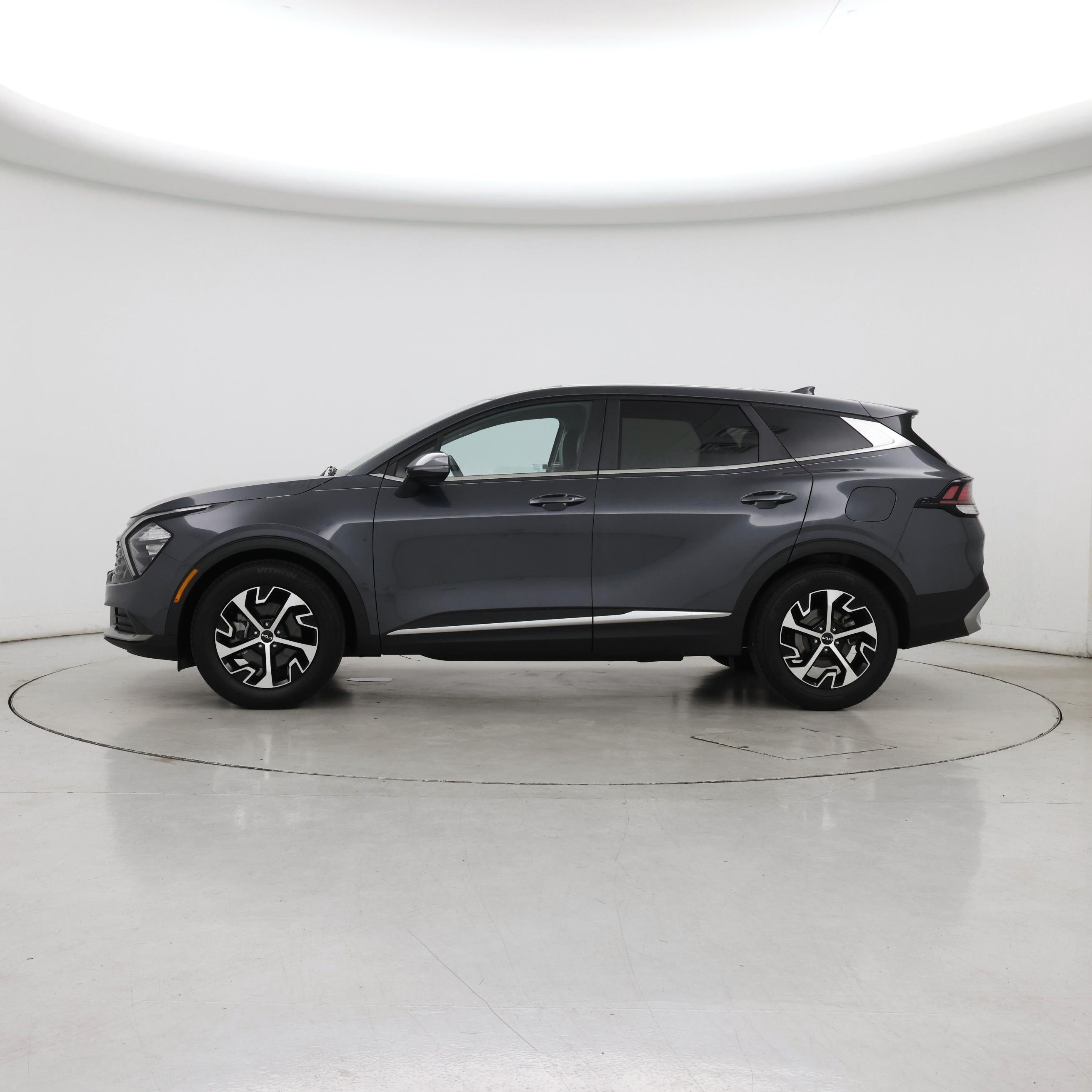 Thumbnail: 2023 Kia Sportage - 3