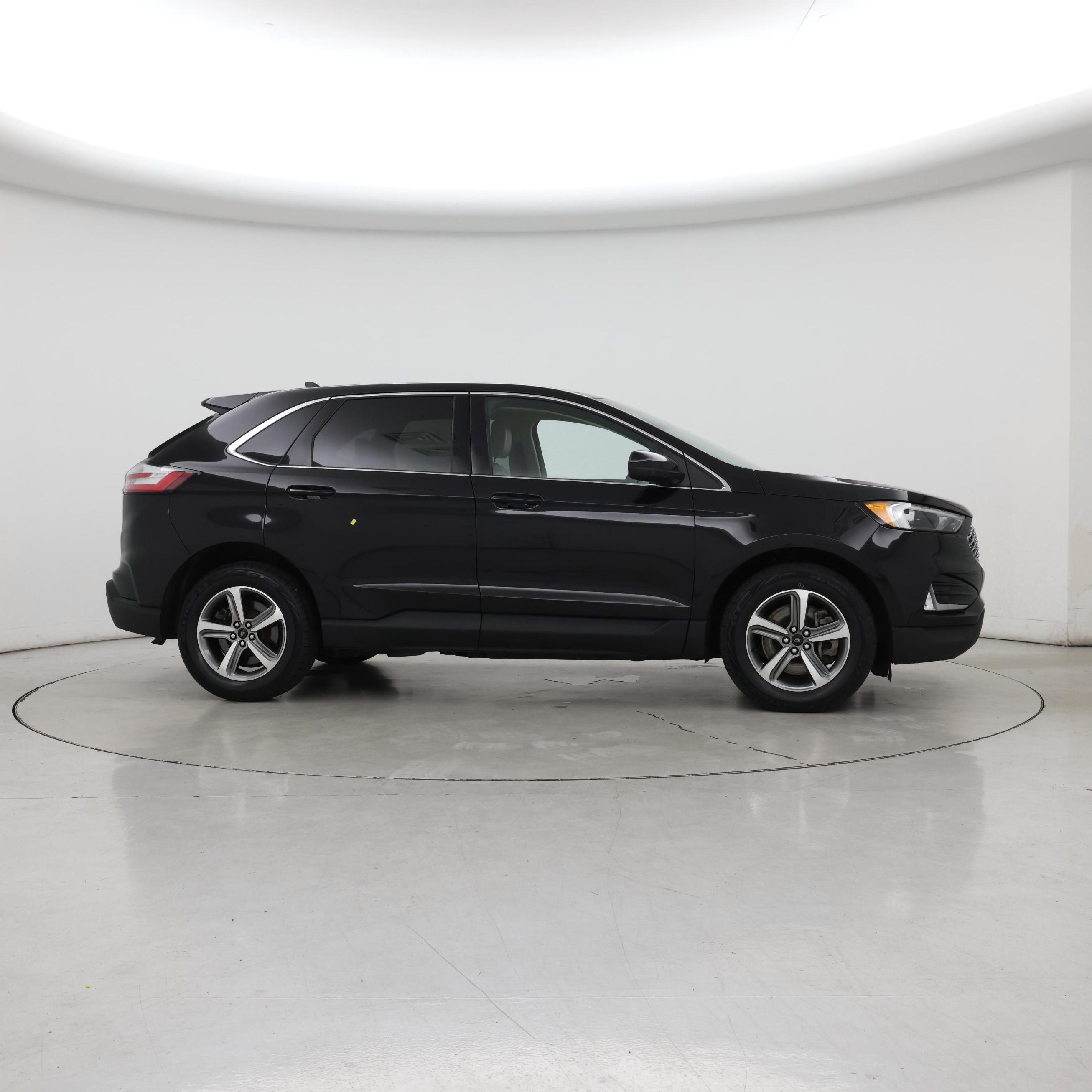 Thumbnail: 2023 Ford Edge - 7