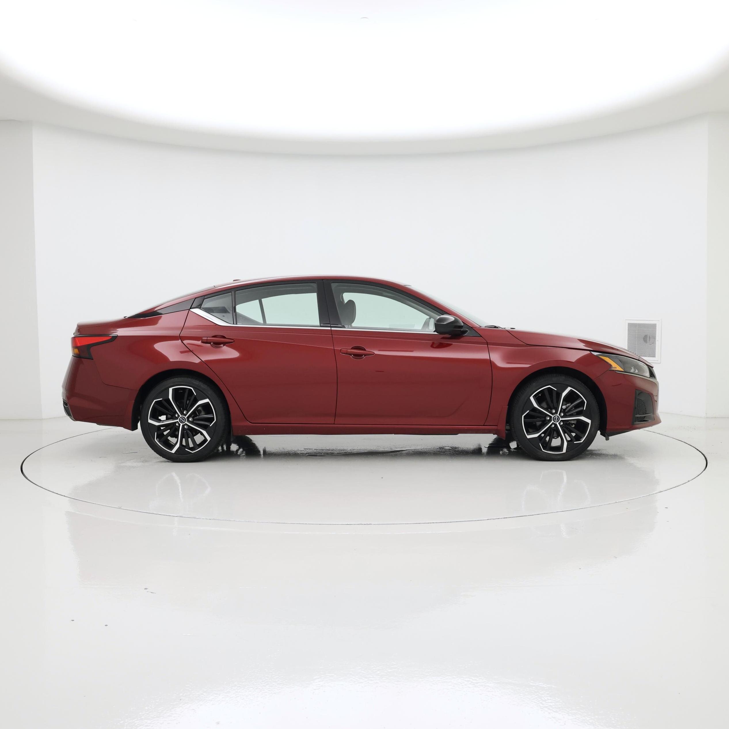 Thumbnail: 2025 Nissan Altima - 7