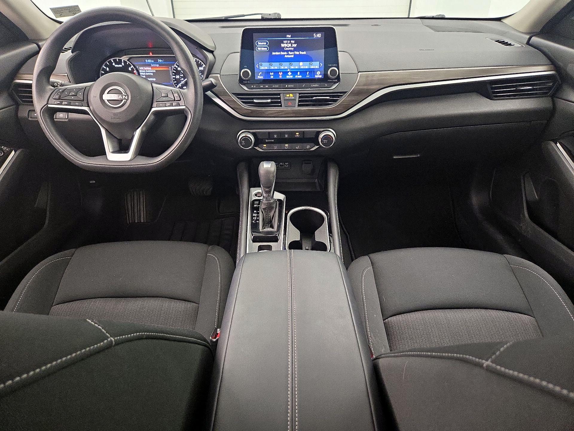 Thumbnail: 2023 Nissan Altima - 9