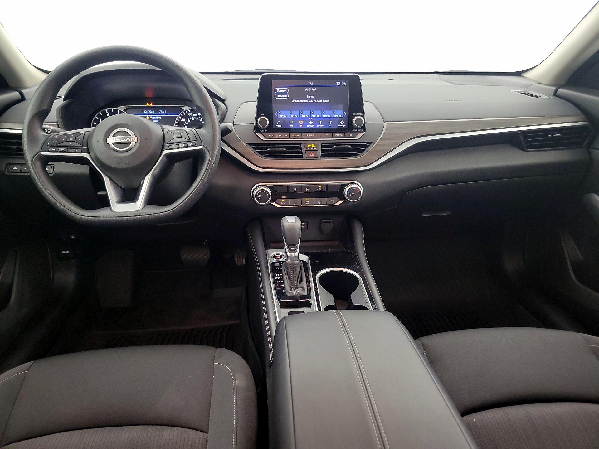 Thumbnail: 2023 Nissan Altima - 9