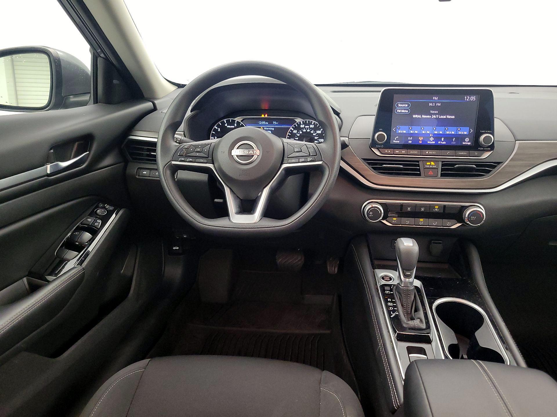 Thumbnail: 2023 Nissan Altima - 10