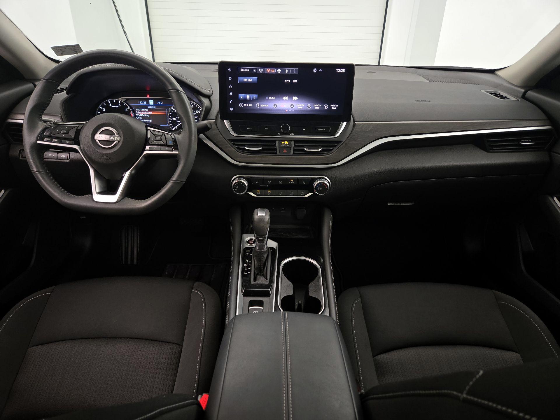 Thumbnail: 2023 Nissan Altima - 9