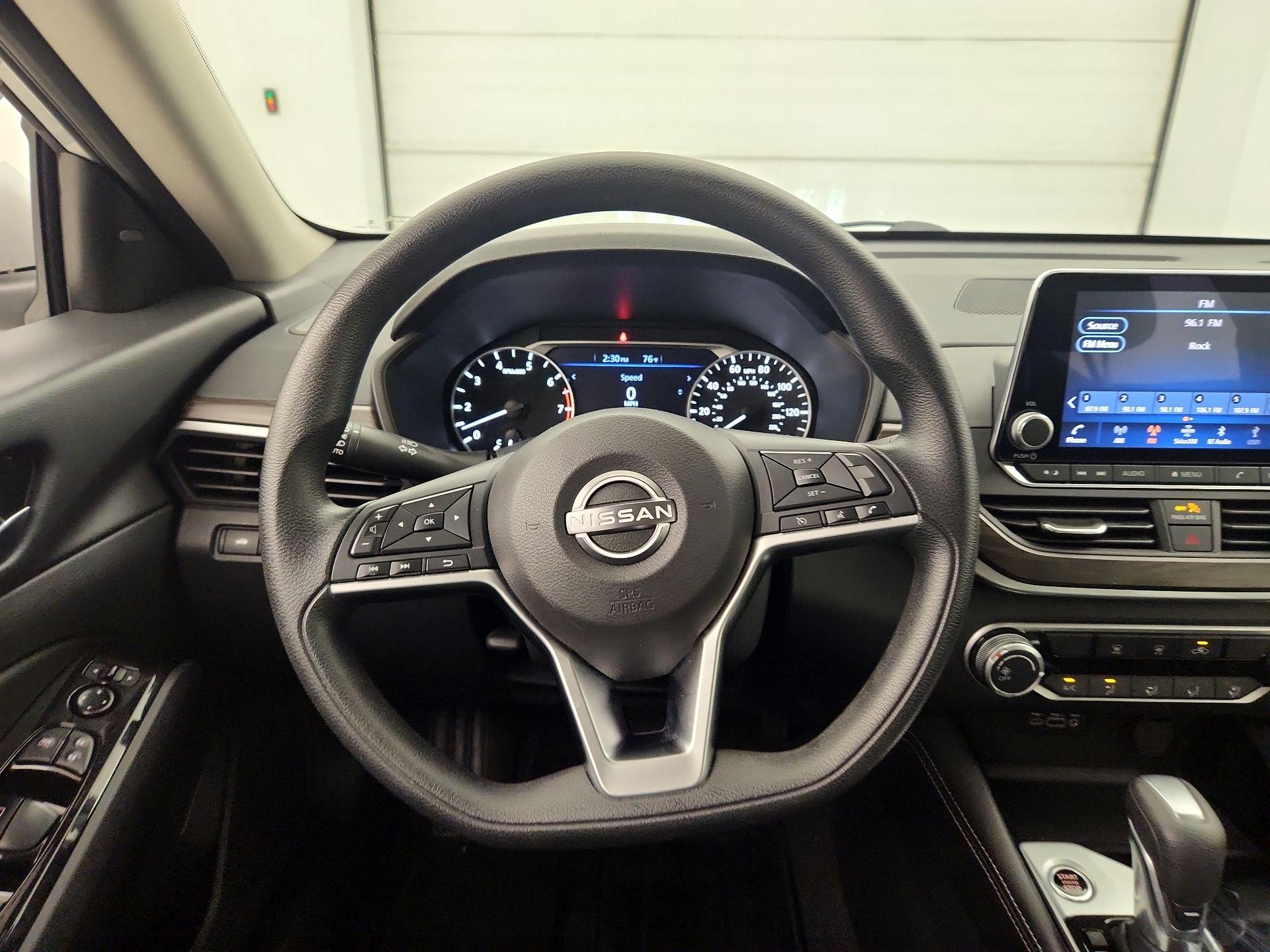 Thumbnail: 2023 Nissan Altima - 10