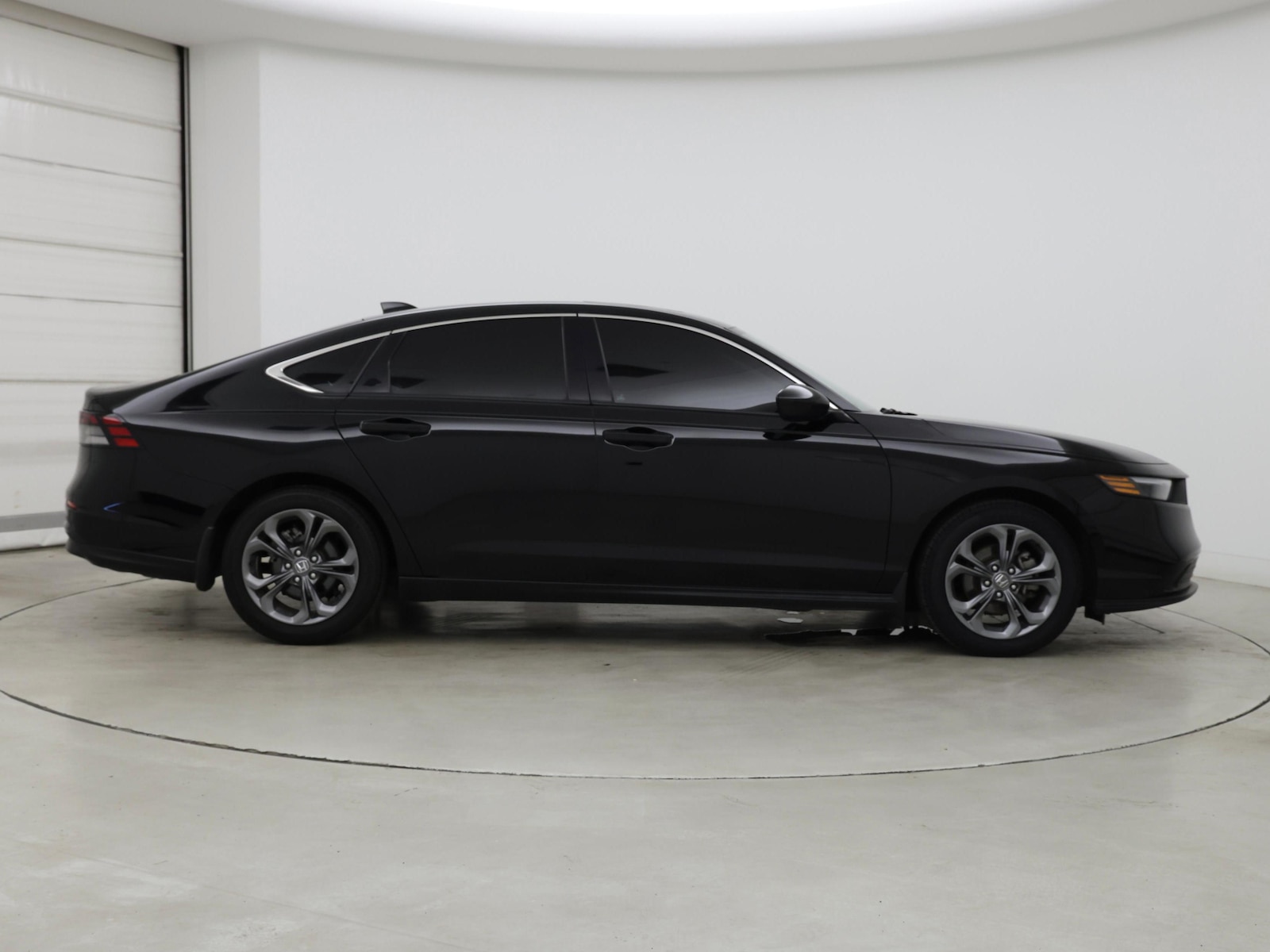 2023 Honda Accord EX - Photo 8