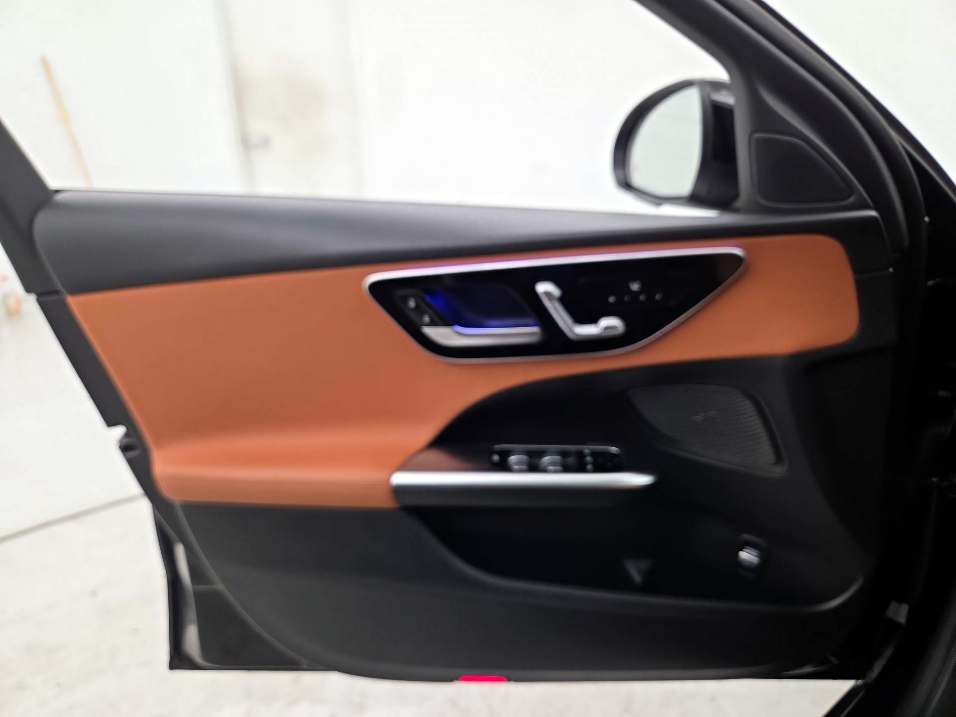 Thumbnail: 2023 Mercedes-Benz C-Class - 12