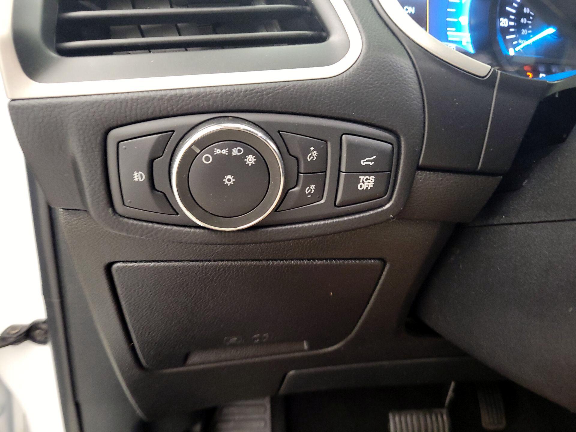Thumbnail: 2021 Ford Edge - 13