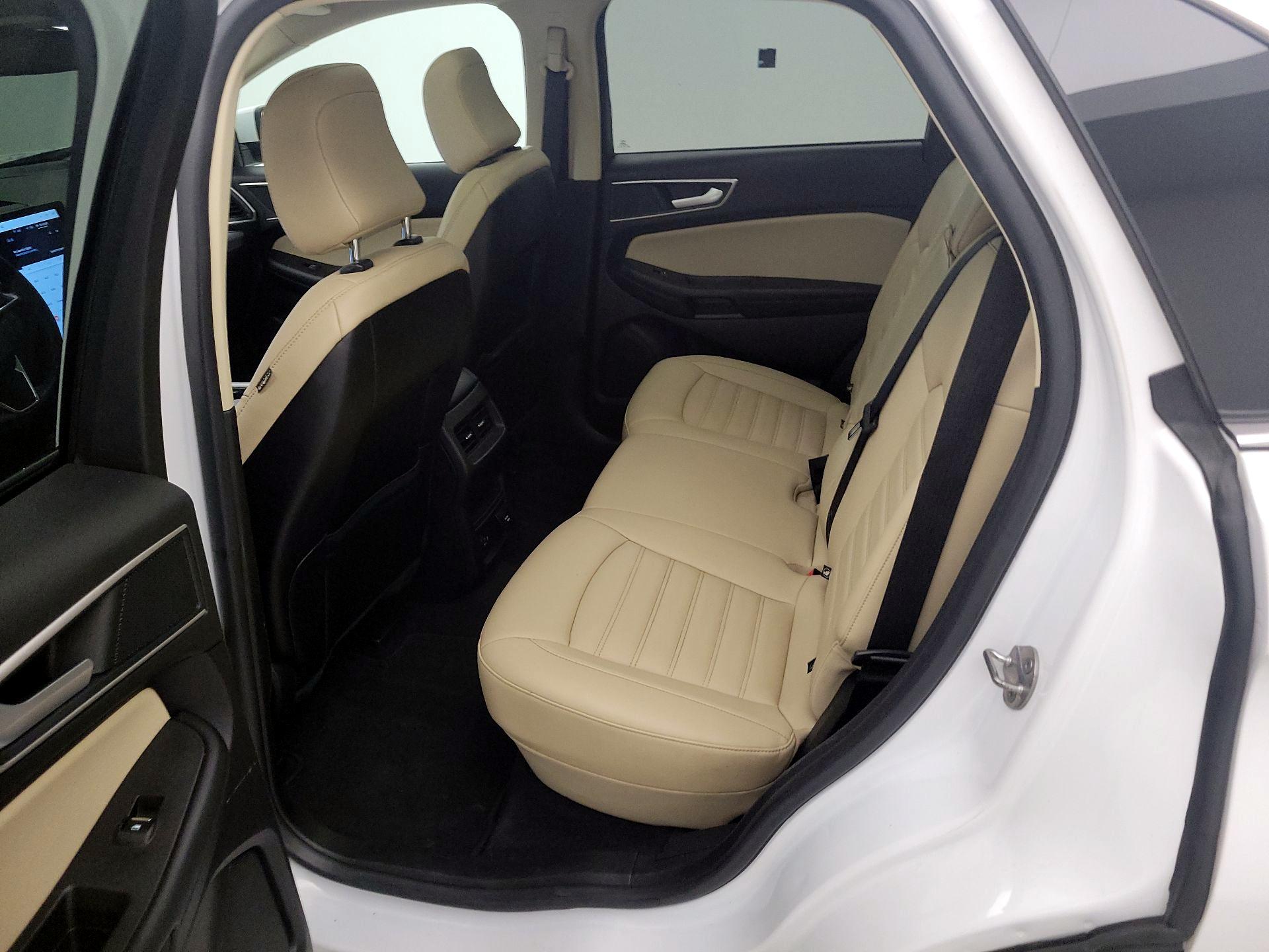 Thumbnail: 2021 Ford Edge - 20