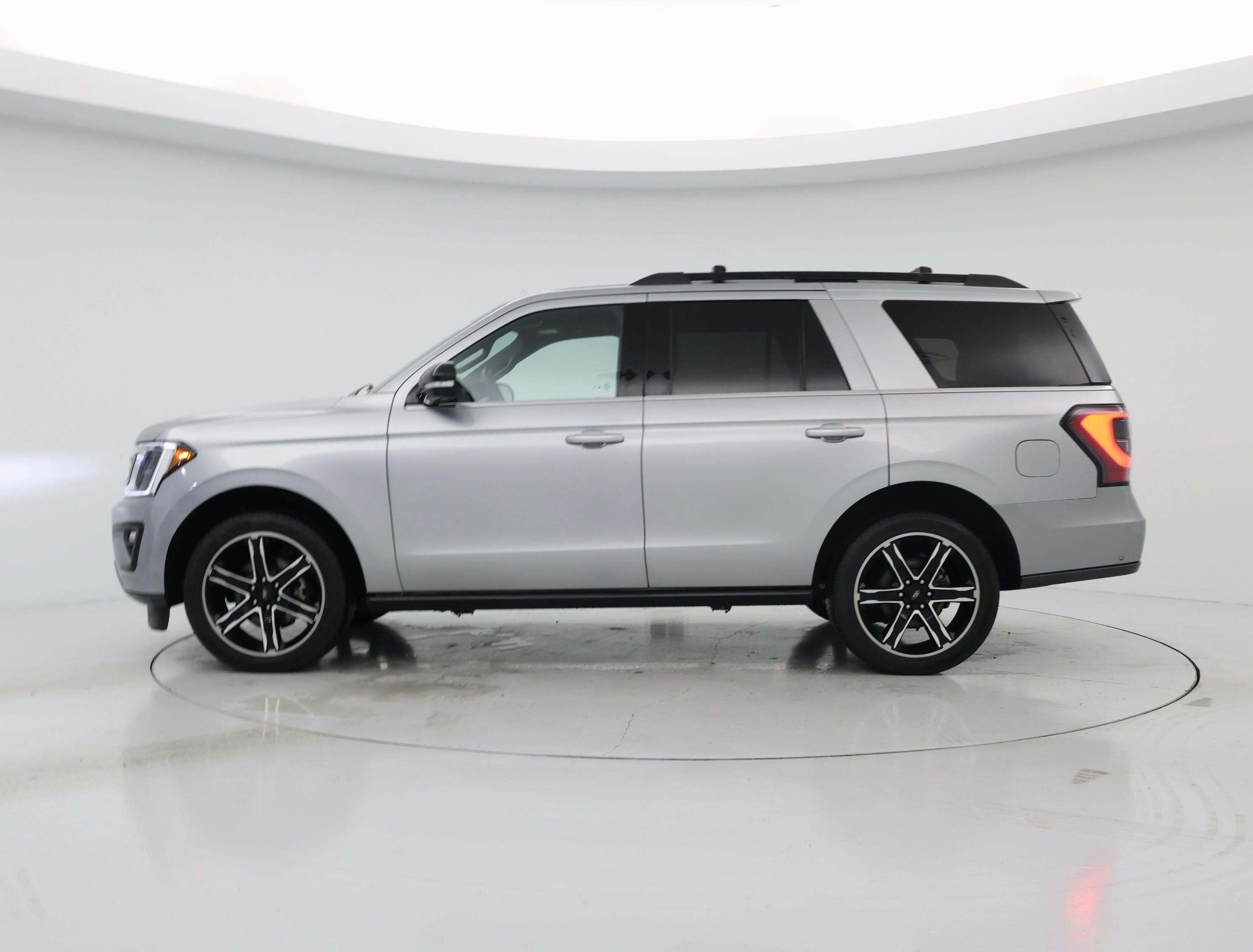 Thumbnail: 2021 Ford Expedition - 3