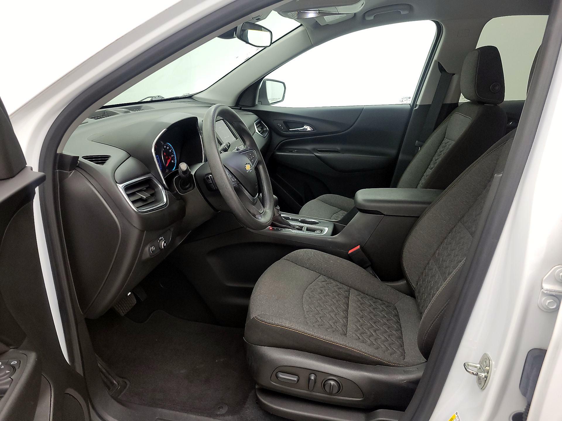 Thumbnail: 2022 Chevrolet Equinox - 11
