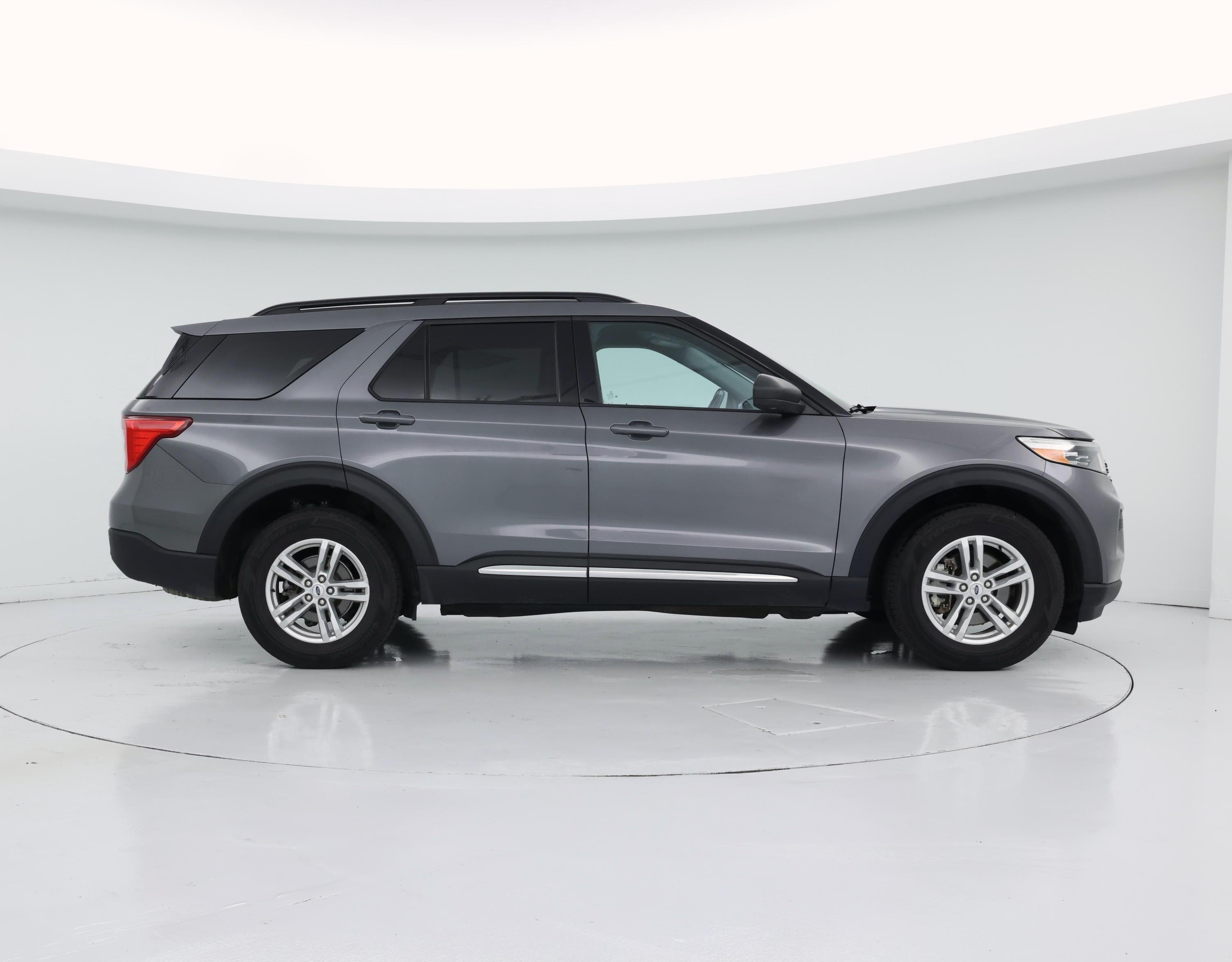 Thumbnail: 2023 Ford Explorer - 7