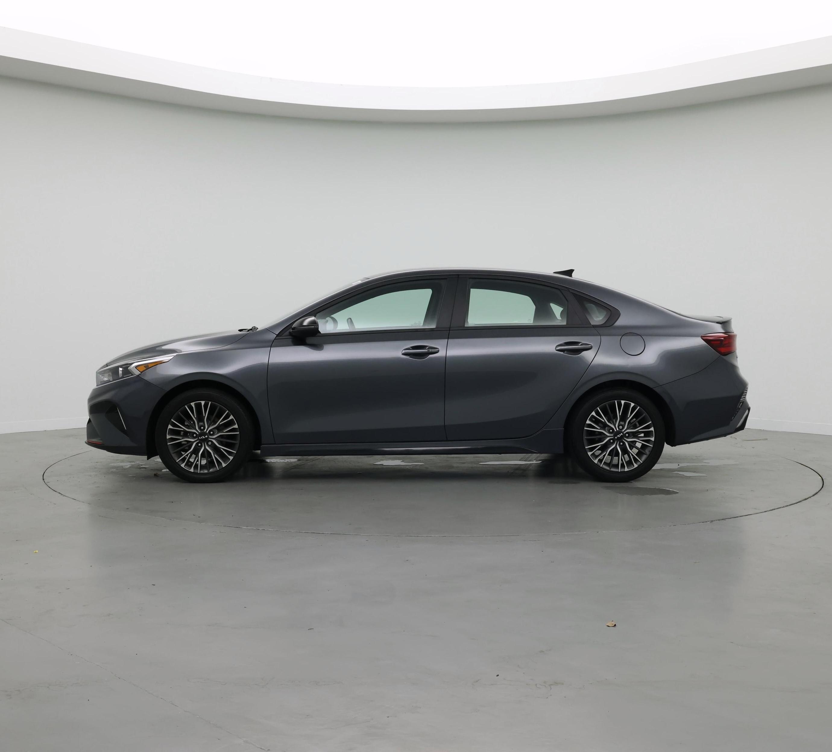 Thumbnail: 2024 Kia Forte - 3