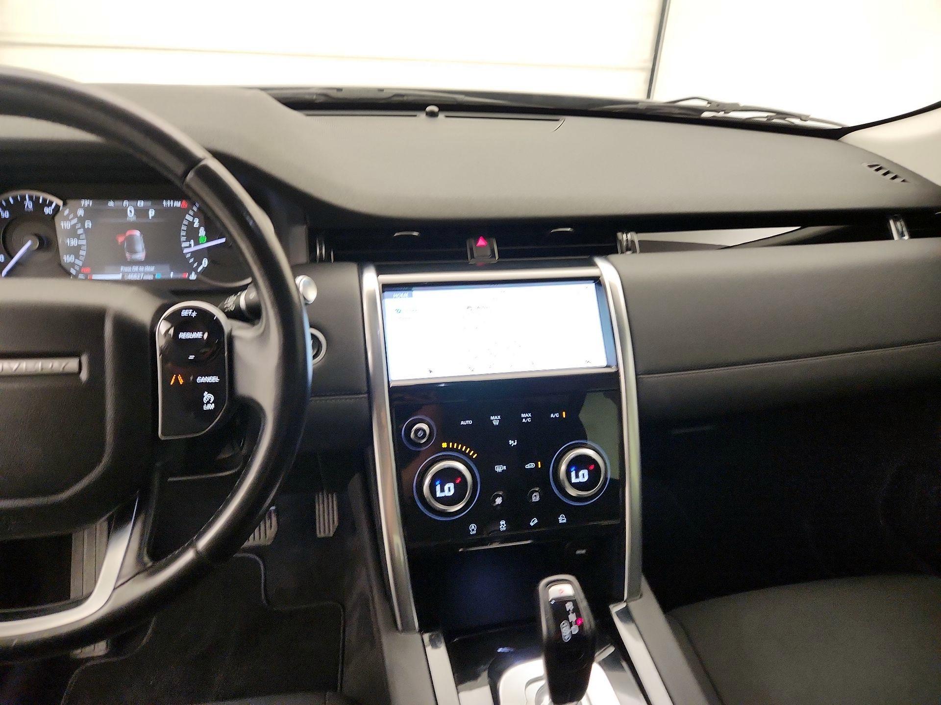 Thumbnail: 2020 Land Rover Discovery Sport - 9