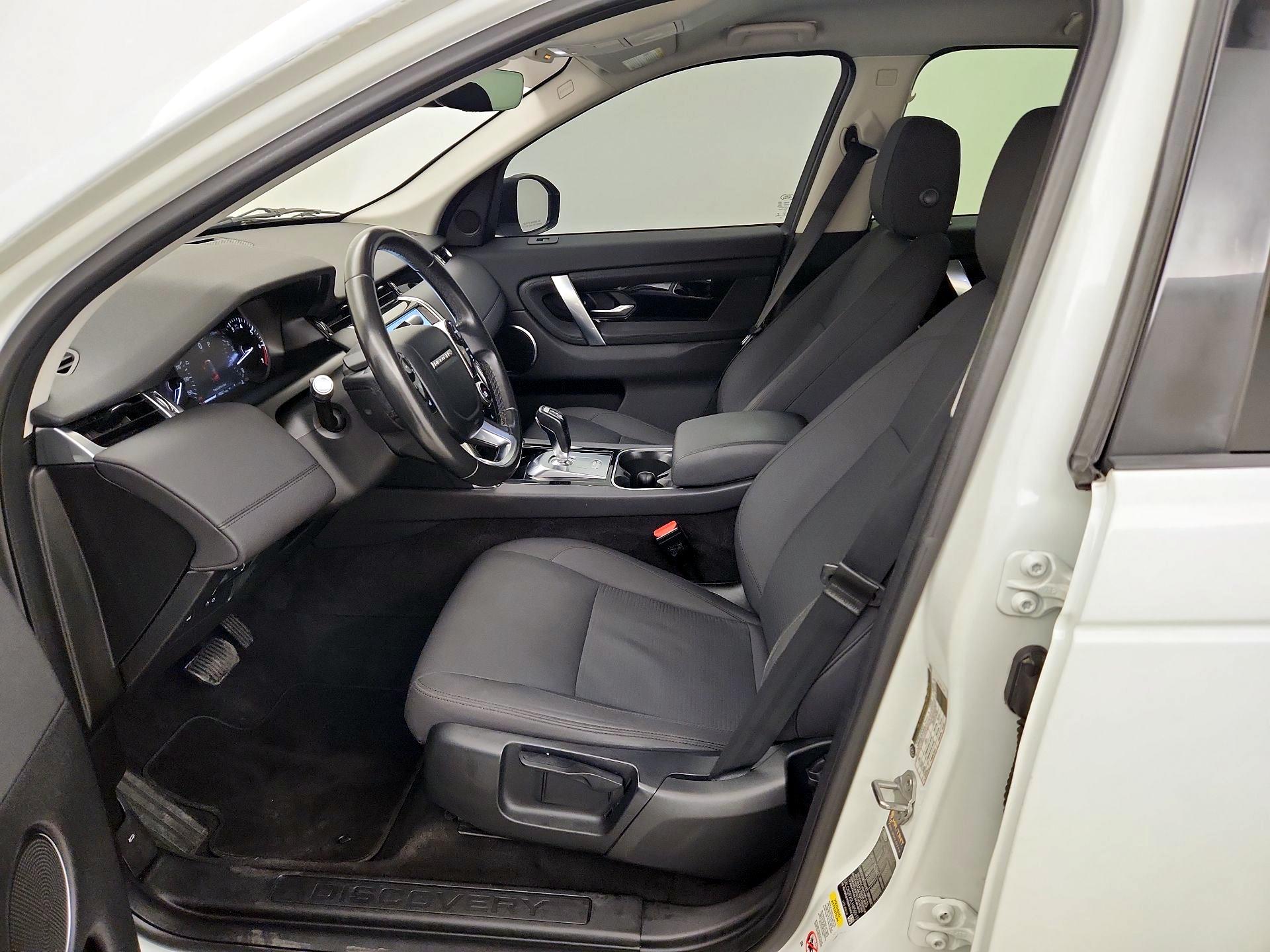 Thumbnail: 2020 Land Rover Discovery Sport - 11