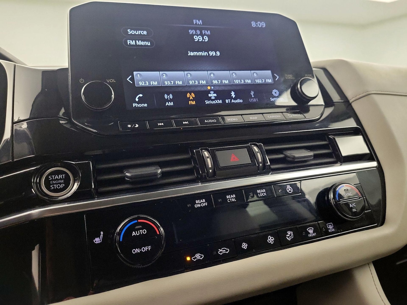 2023 Nissan Pathfinder SL - Photo 17