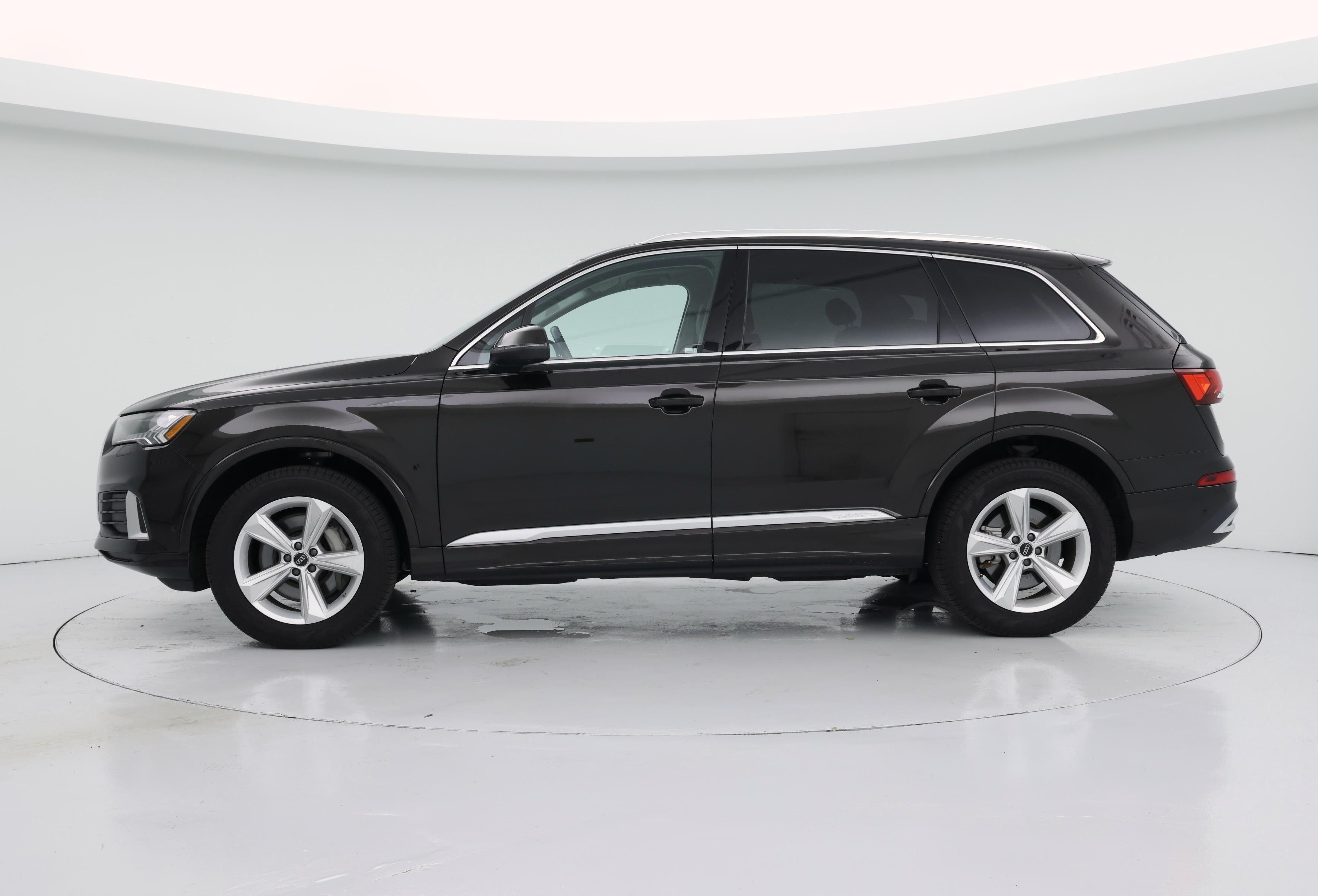 Thumbnail: 2024 Audi Q7 - 3