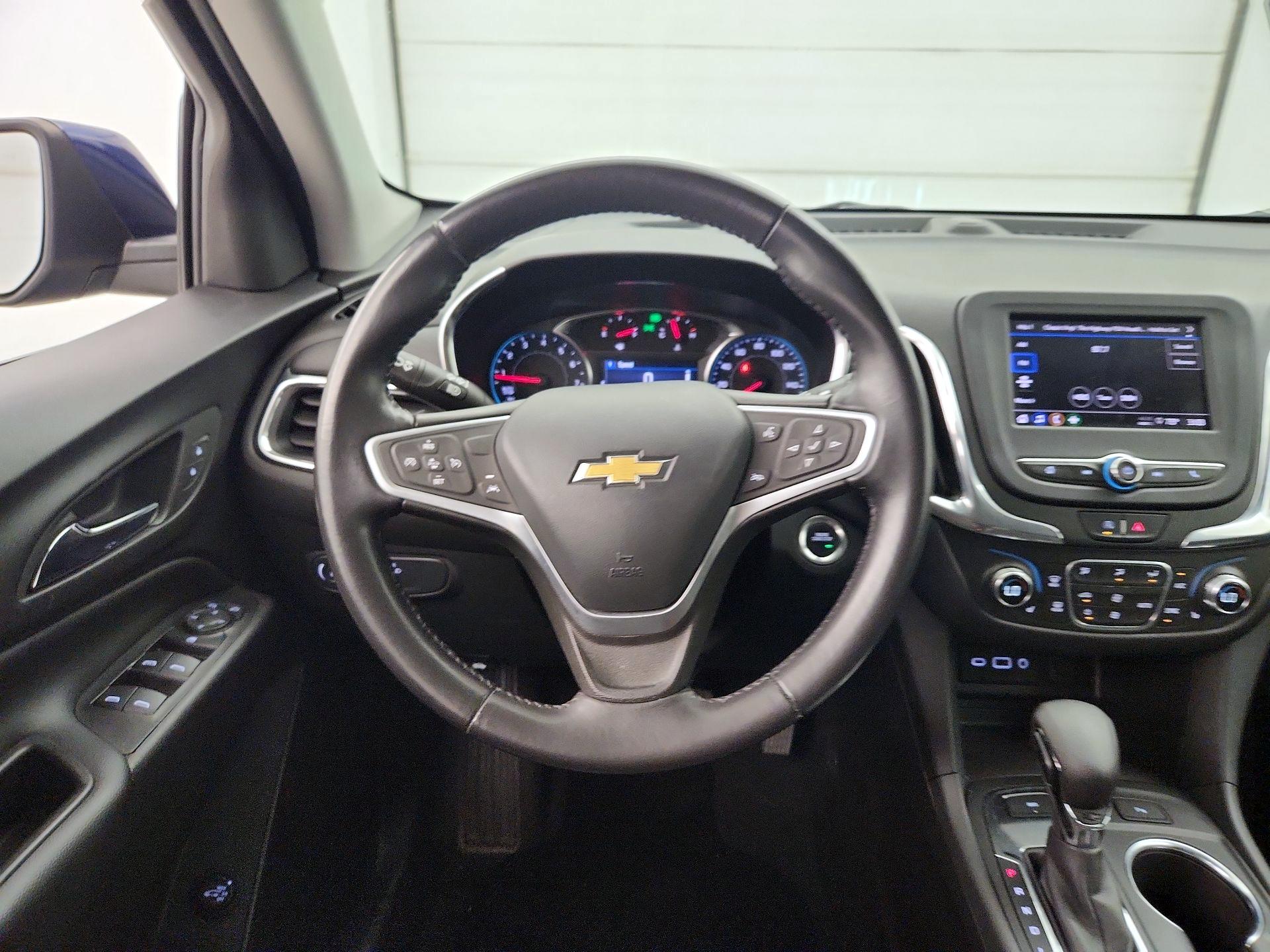Thumbnail: 2022 Chevrolet Equinox - 10