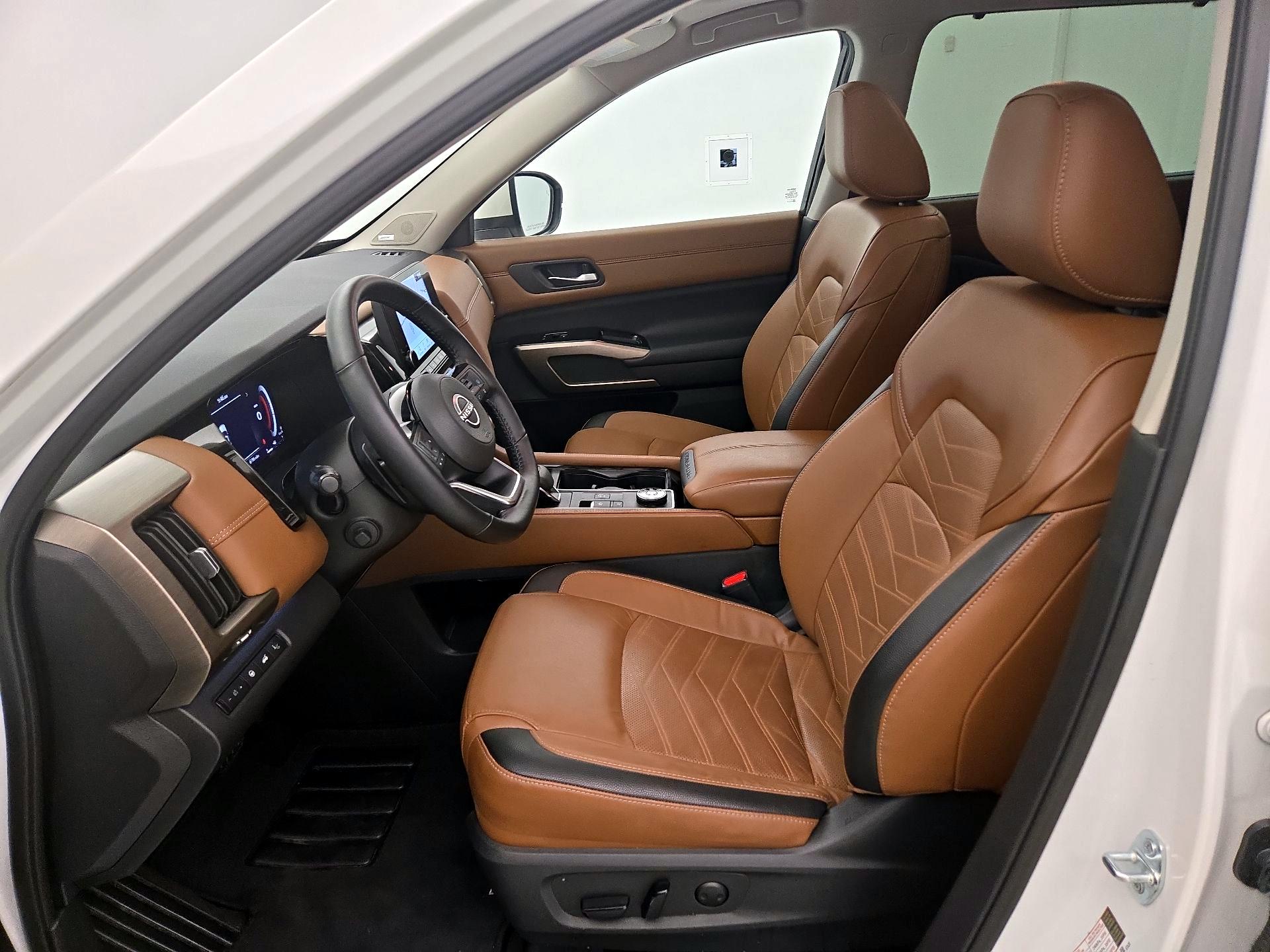 Thumbnail: 2023 Nissan Pathfinder - 11