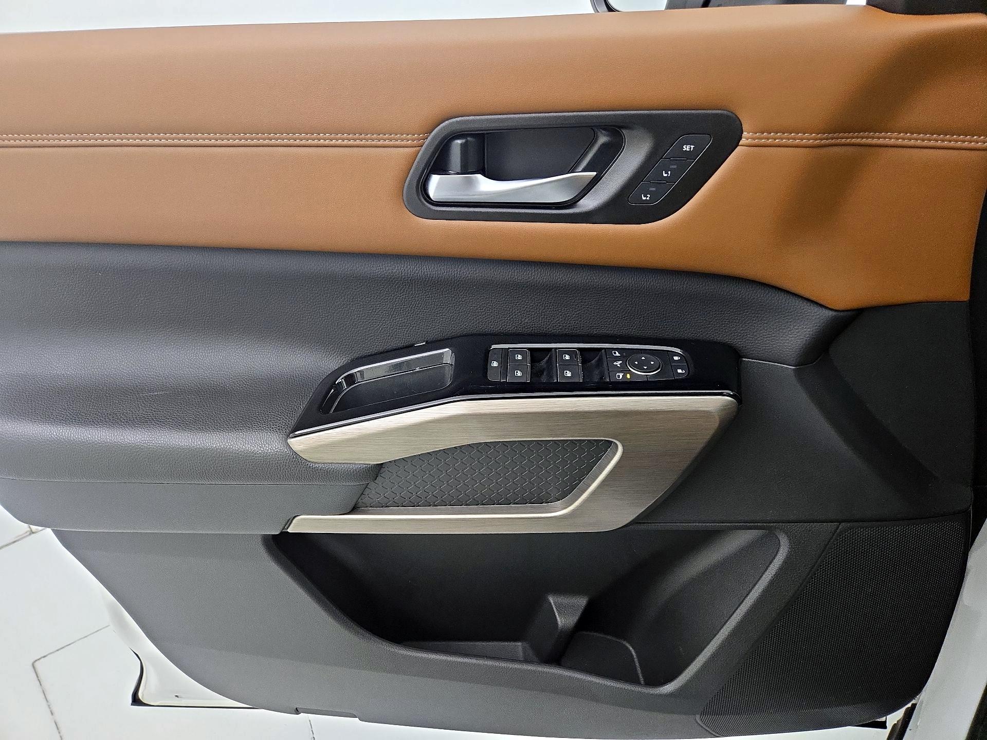 Thumbnail: 2023 Nissan Pathfinder - 12