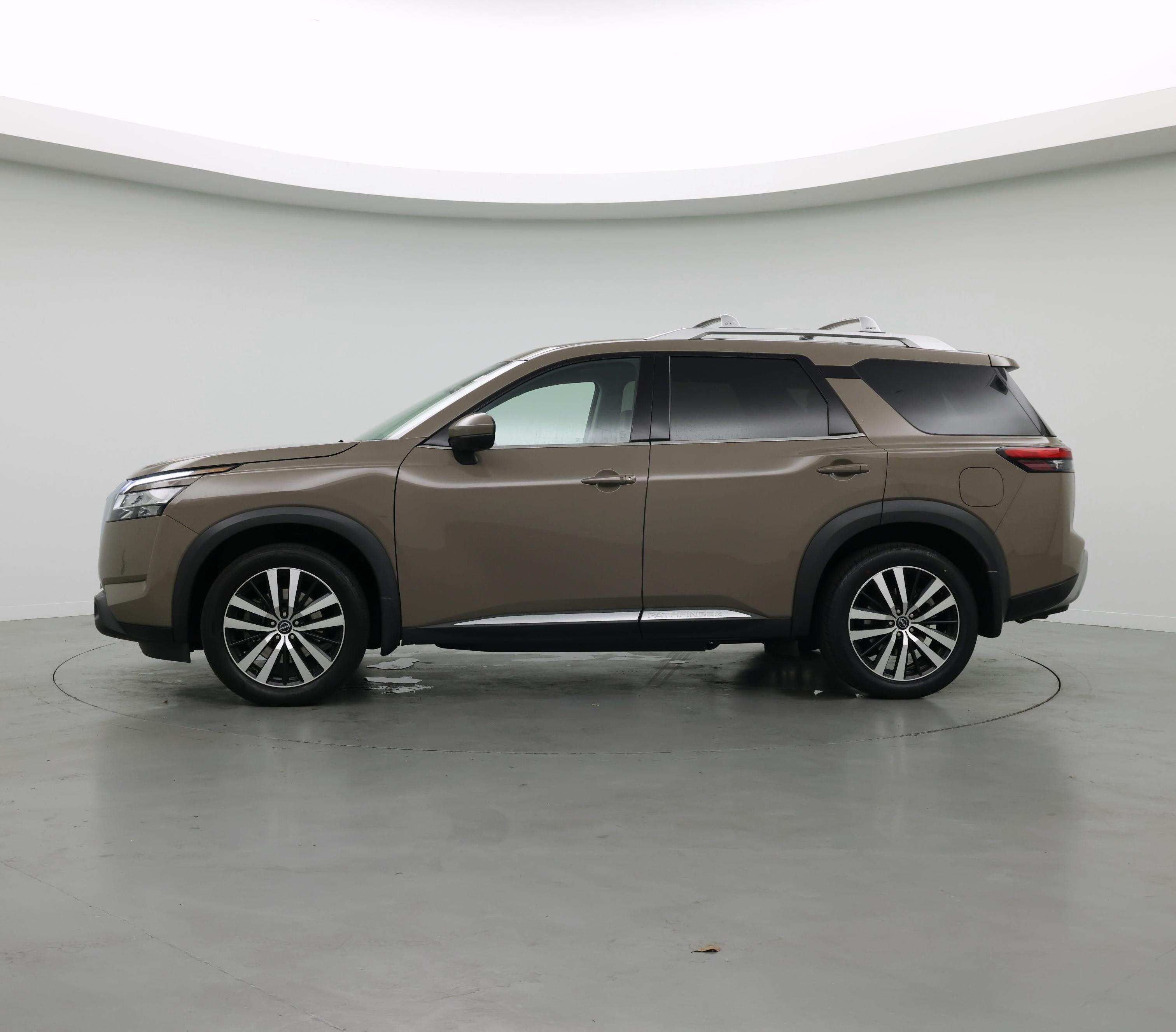 Thumbnail: 2023 Nissan Pathfinder - 3