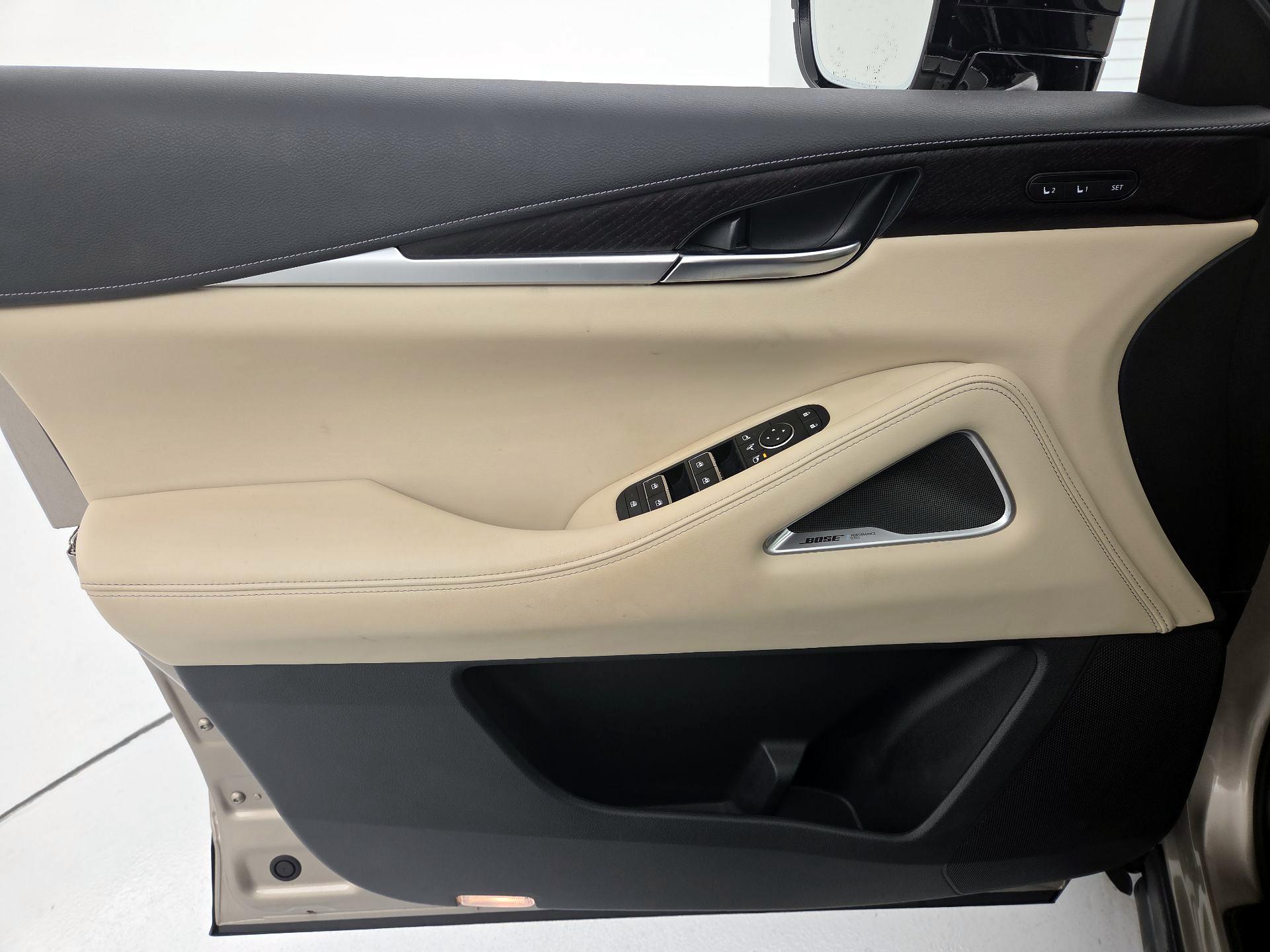 Thumbnail: 2023 INFINITI QX60 - 12
