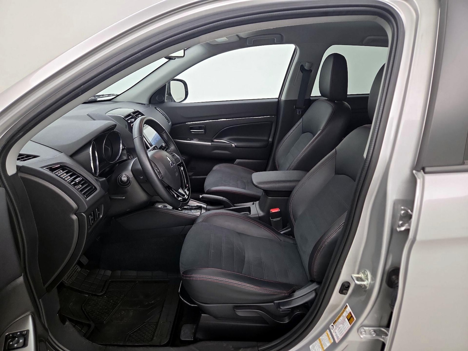 2024 Mitsubishi Outlander Sport SE - Photo 12