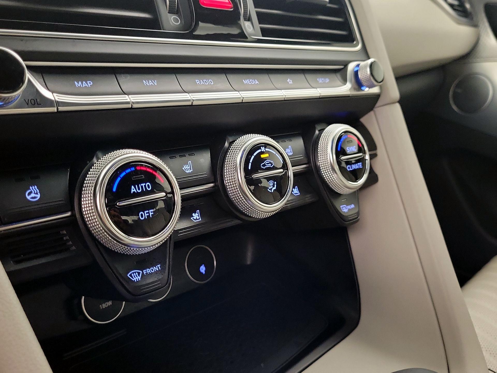 Thumbnail: 2023 Genesis G70 - 17