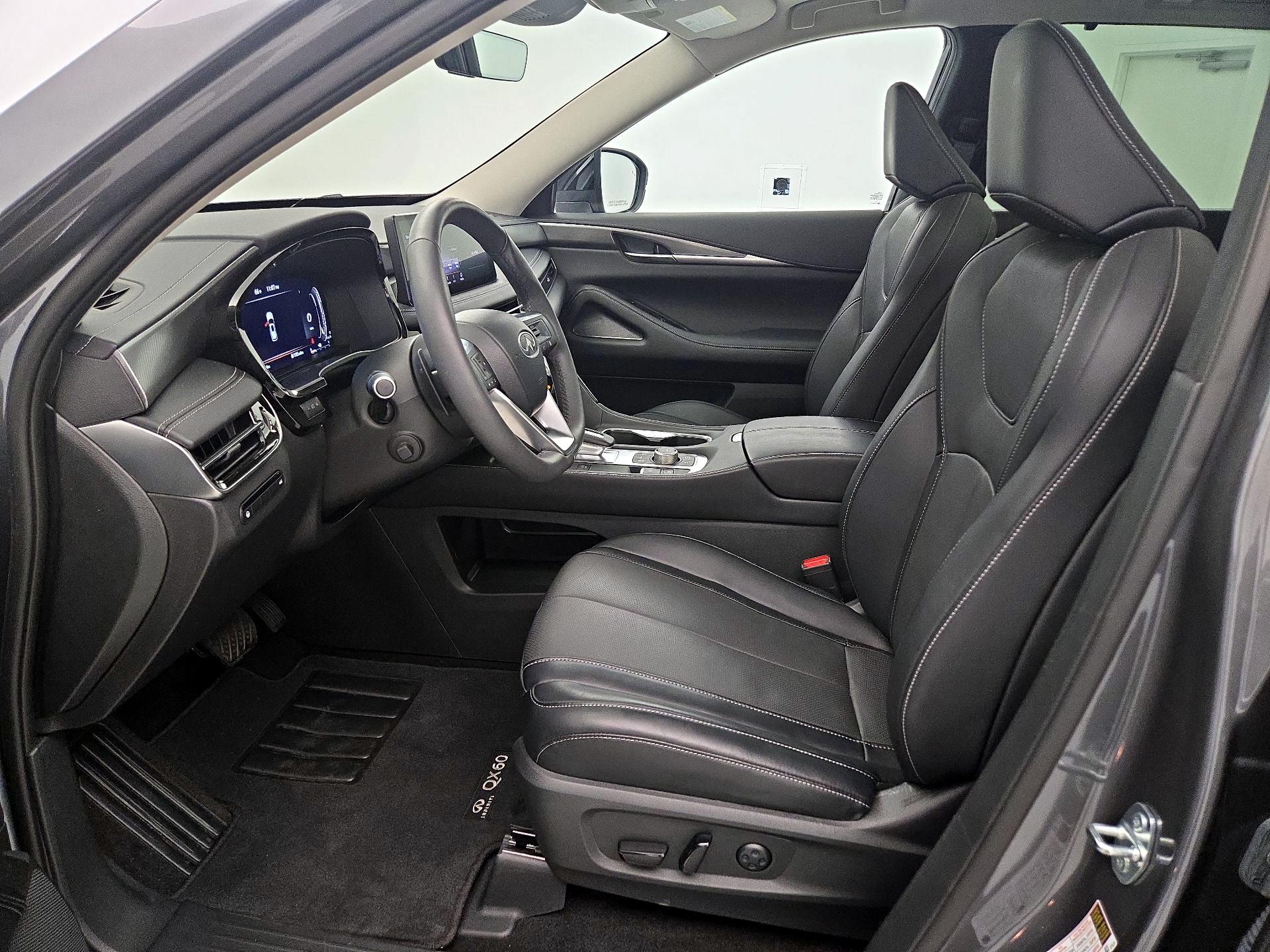 Thumbnail: 2023 INFINITI QX60 - 11