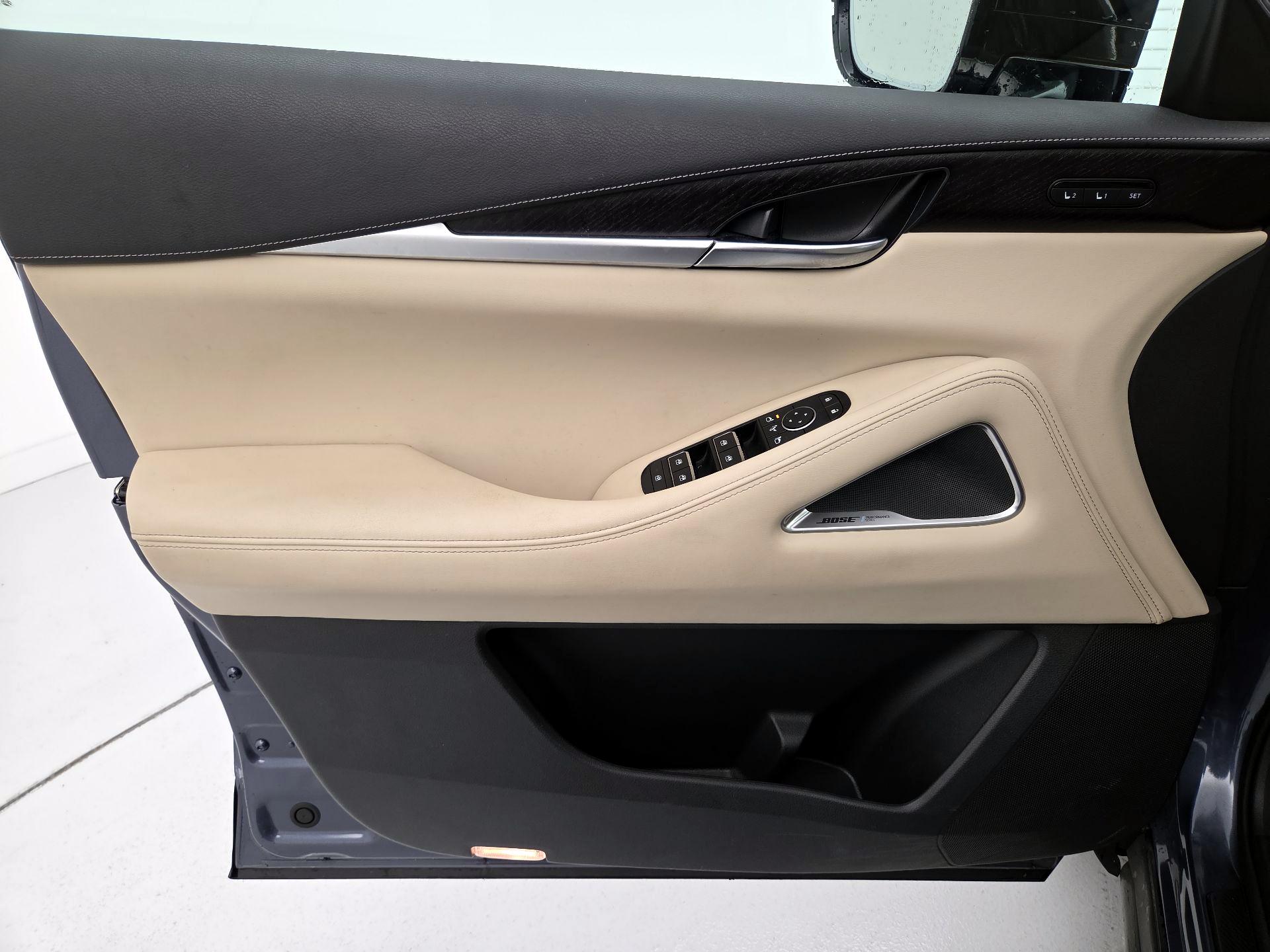Thumbnail: 2023 INFINITI QX60 - 12
