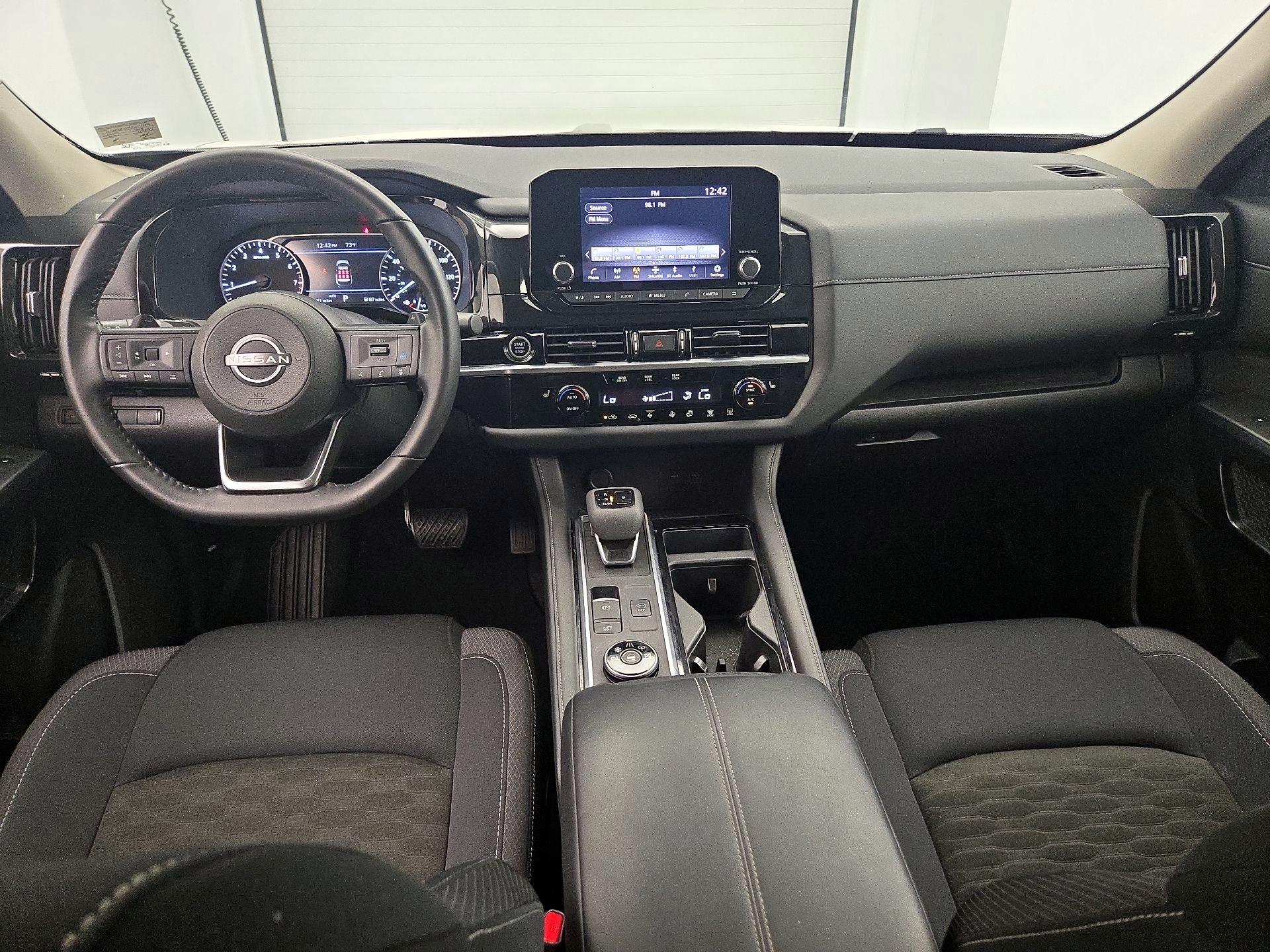 Thumbnail: 2024 Nissan Pathfinder - 9