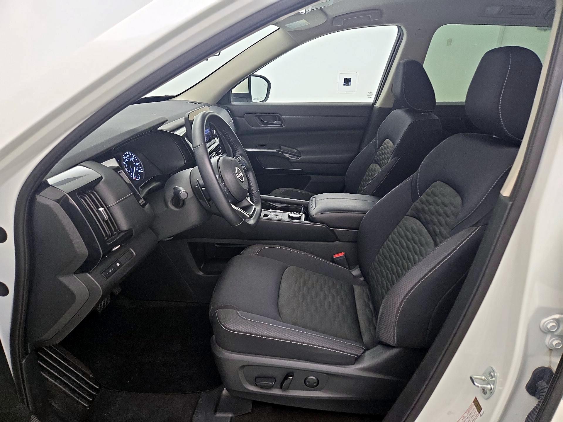 Thumbnail: 2024 Nissan Pathfinder - 11