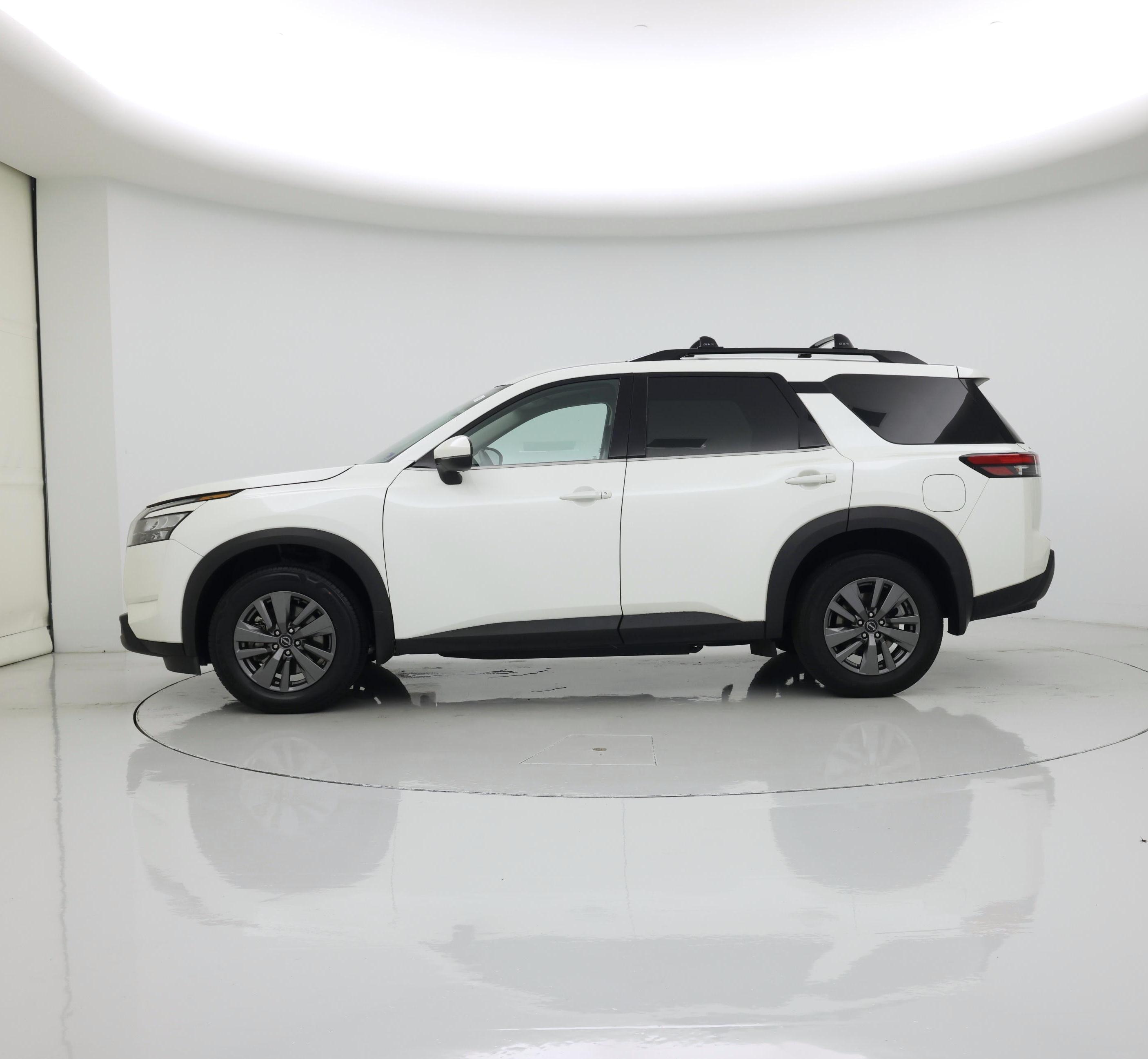 Thumbnail: 2024 Nissan Pathfinder - 3