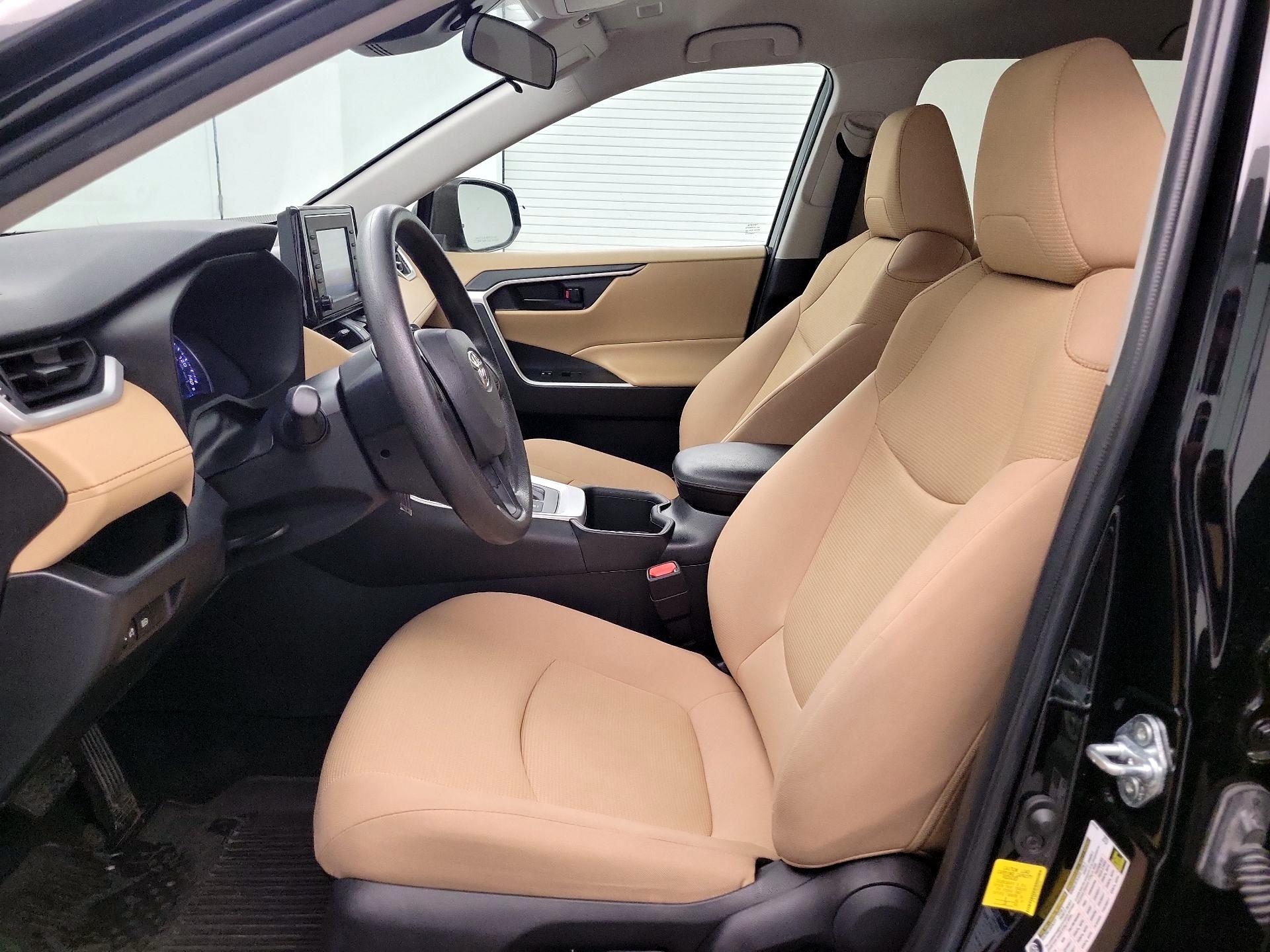 Thumbnail: 2022 Toyota RAV4 - 11