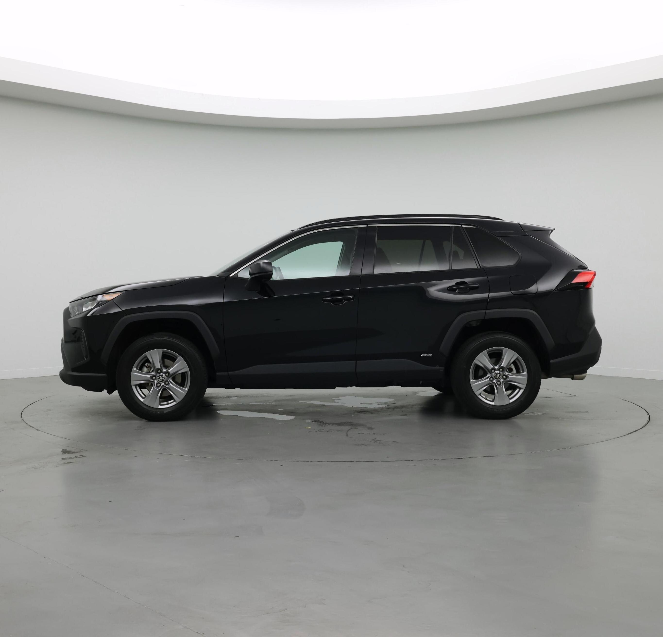 Thumbnail: 2022 Toyota RAV4 - 3