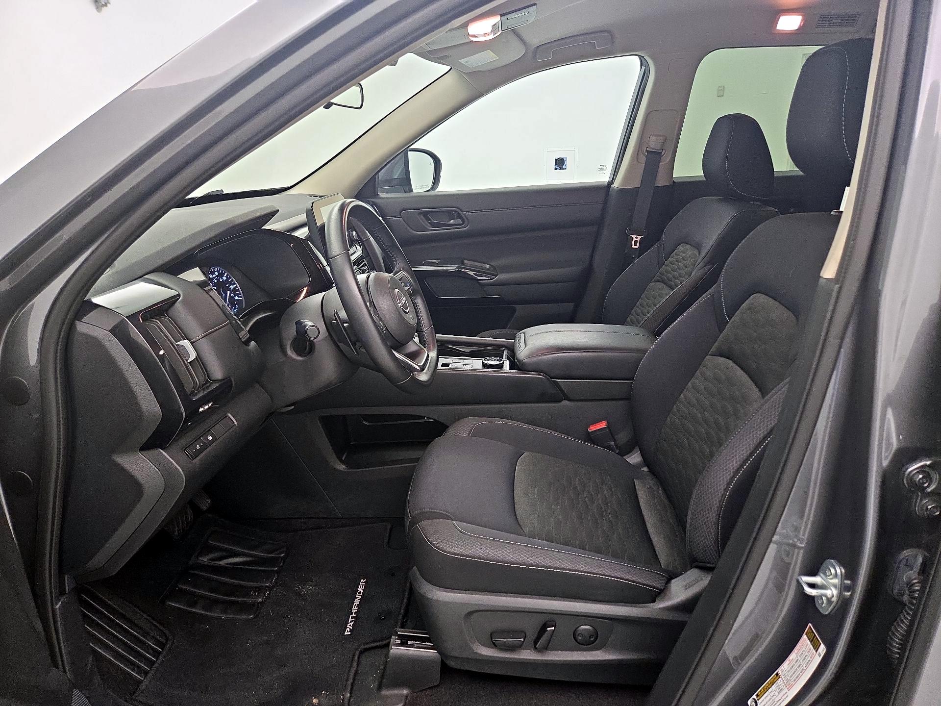Thumbnail: 2024 Nissan Pathfinder - 11