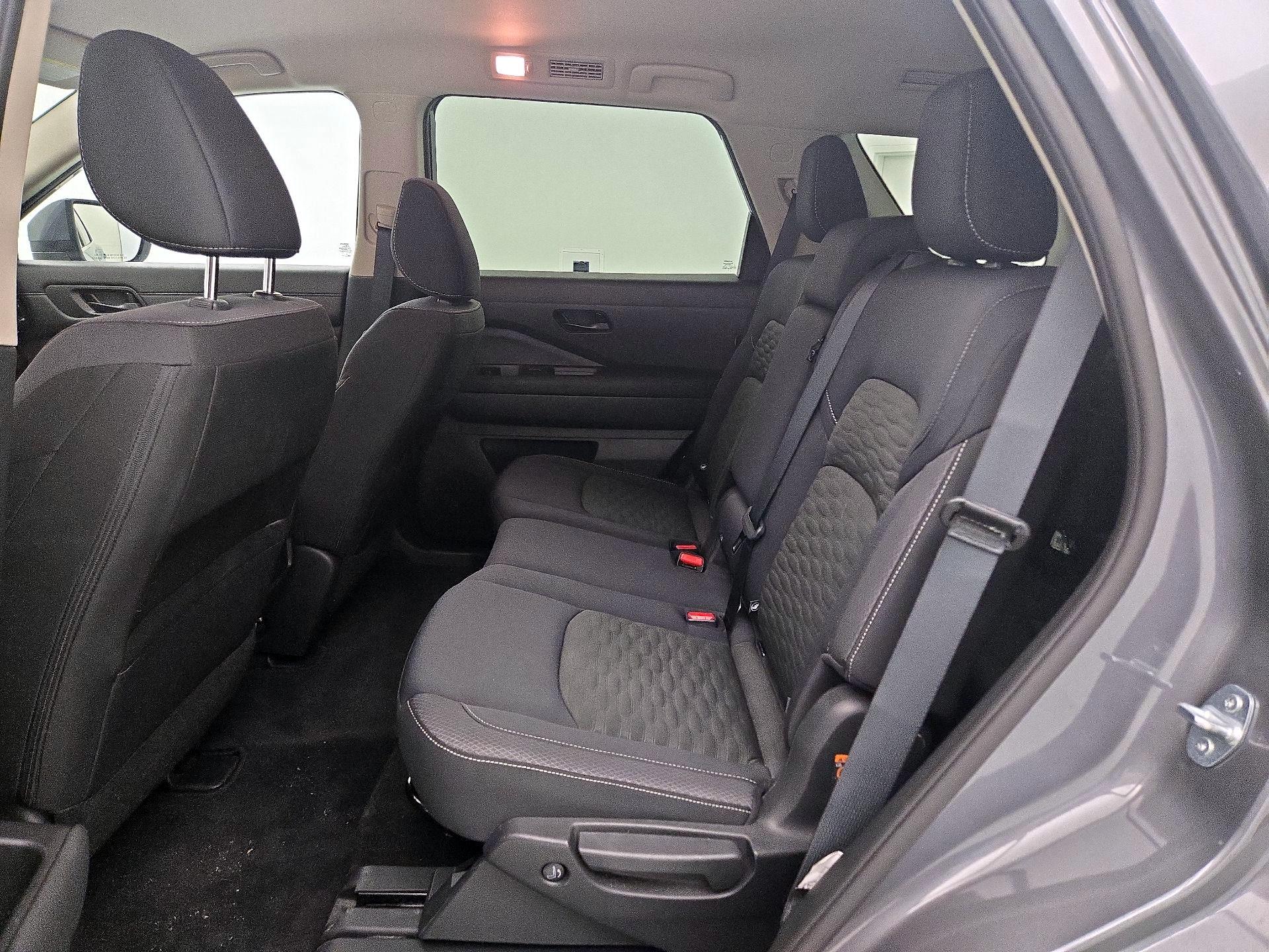 Thumbnail: 2024 Nissan Pathfinder - 19