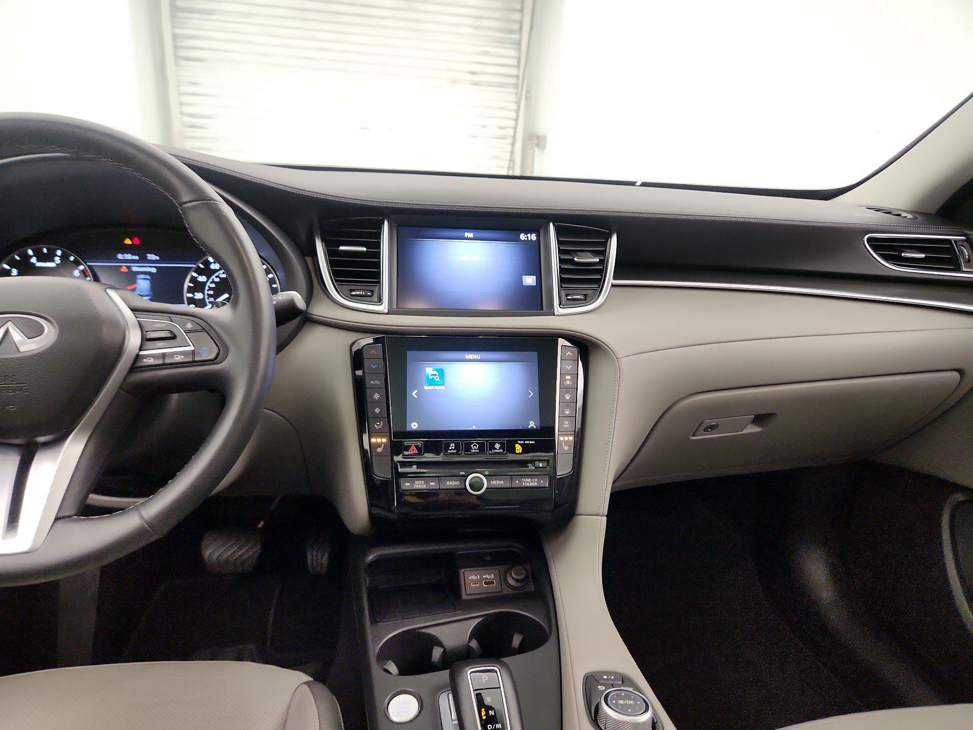 Thumbnail: 2023 INFINITI QX50 - 9