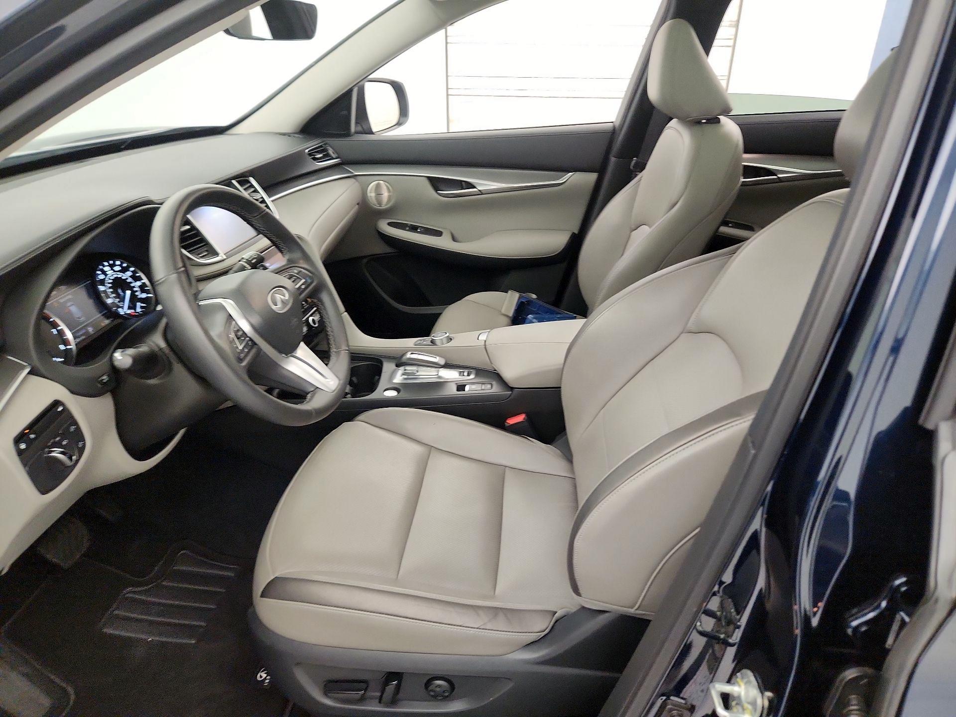 Thumbnail: 2023 INFINITI QX50 - 11