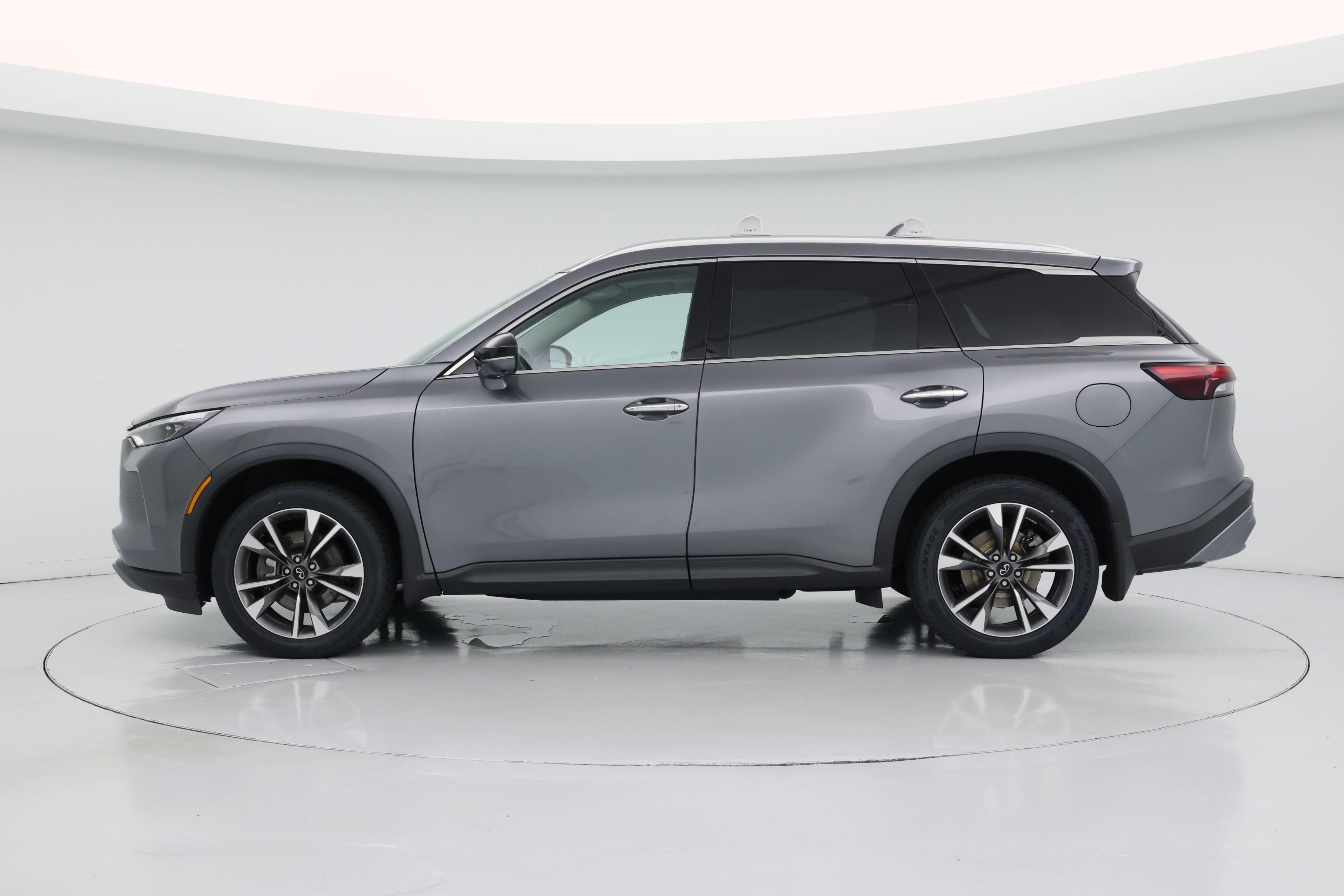Thumbnail: 2022 INFINITI QX60 - 3