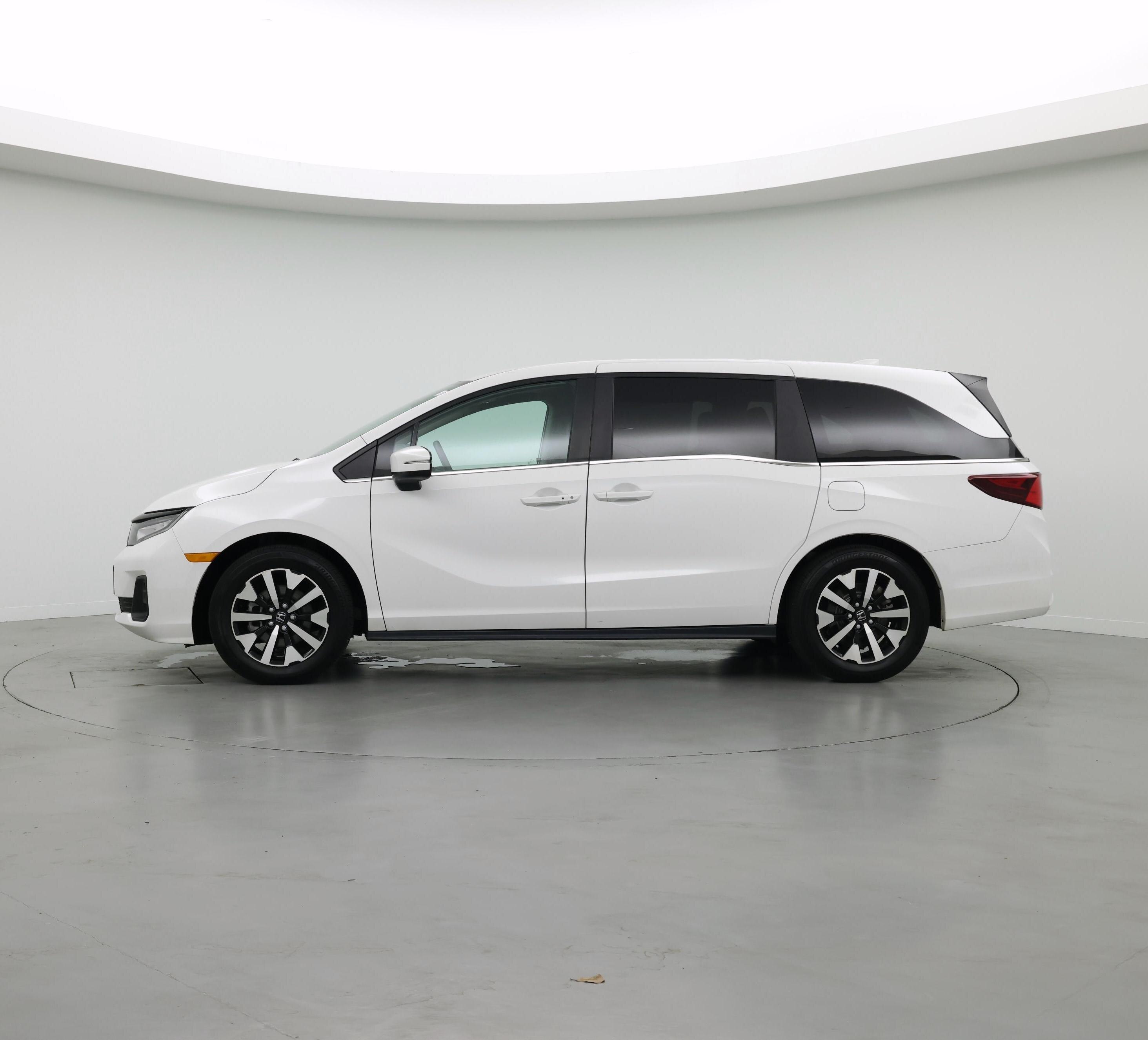 Thumbnail: 2025 Honda Odyssey - 3