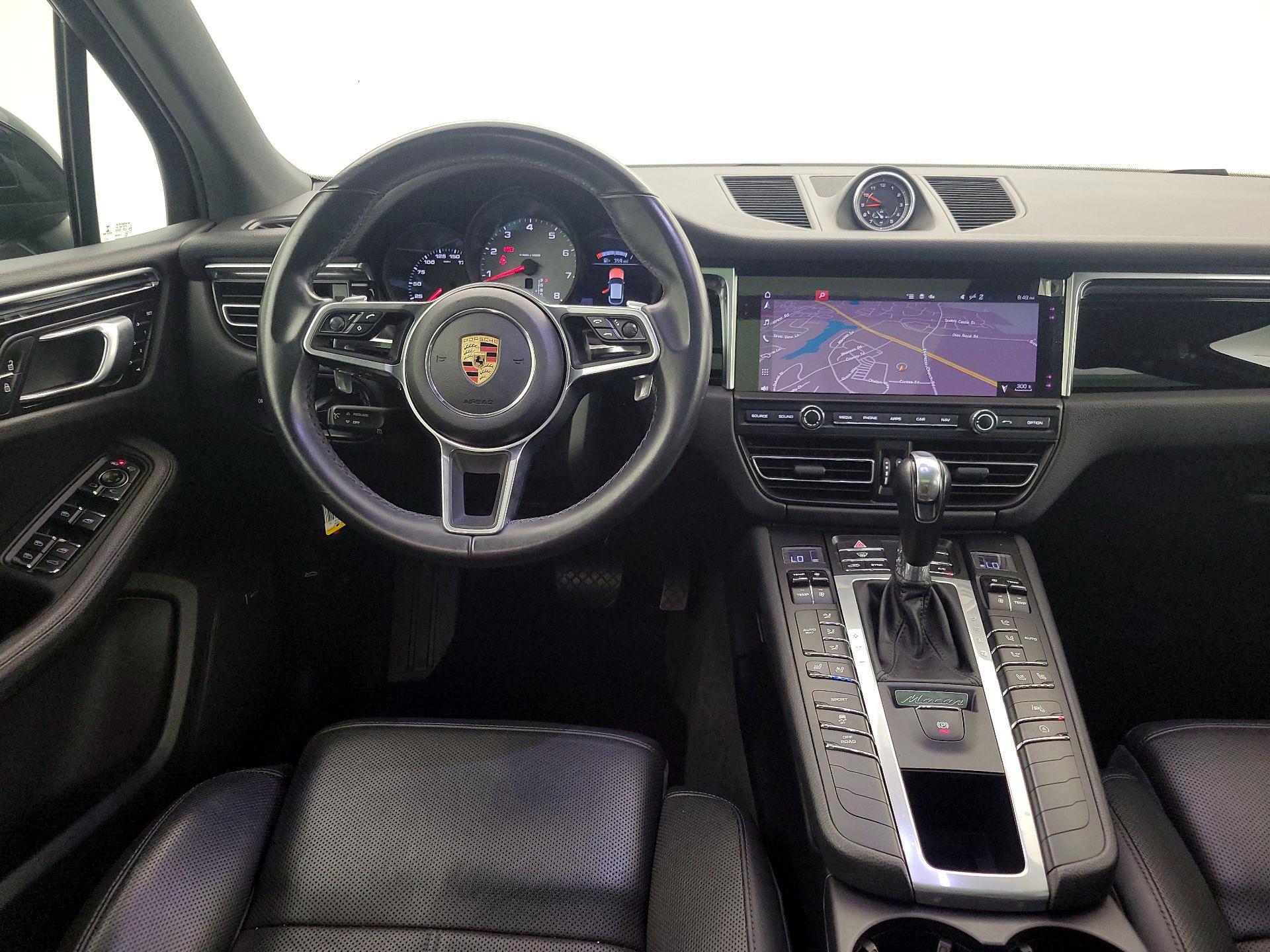 Thumbnail: 2020 Porsche Macan - 10