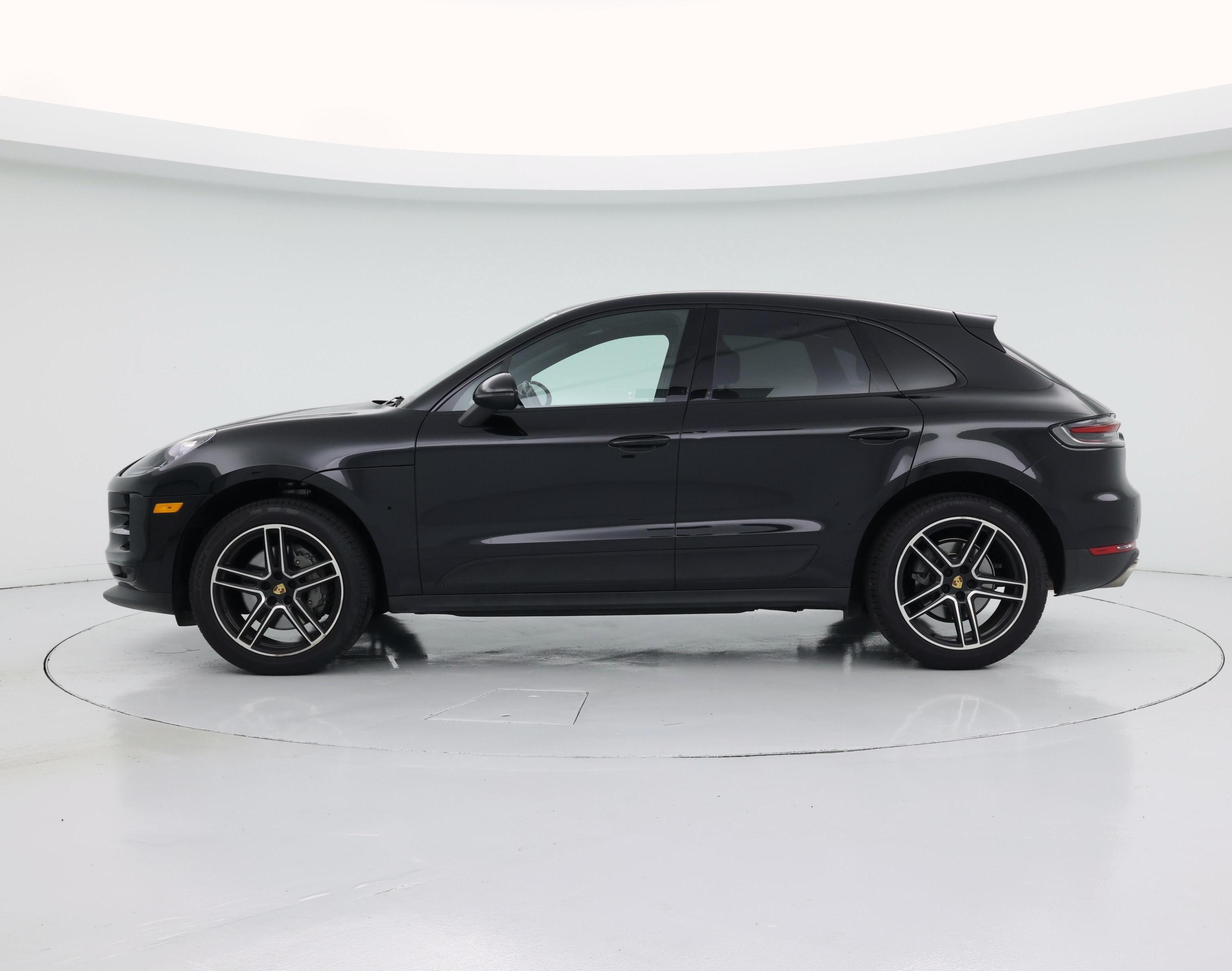 Thumbnail: 2020 Porsche Macan - 3