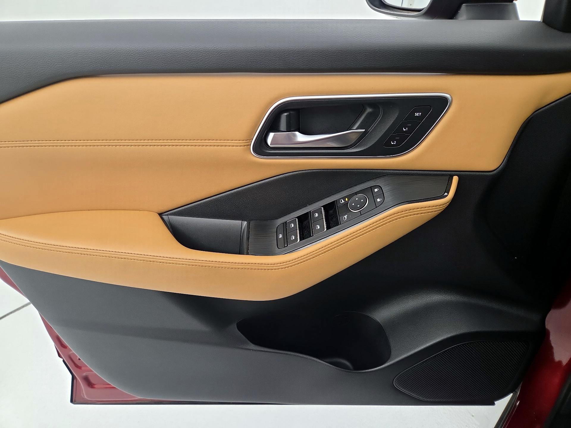 Thumbnail: 2023 Nissan Rogue - 12