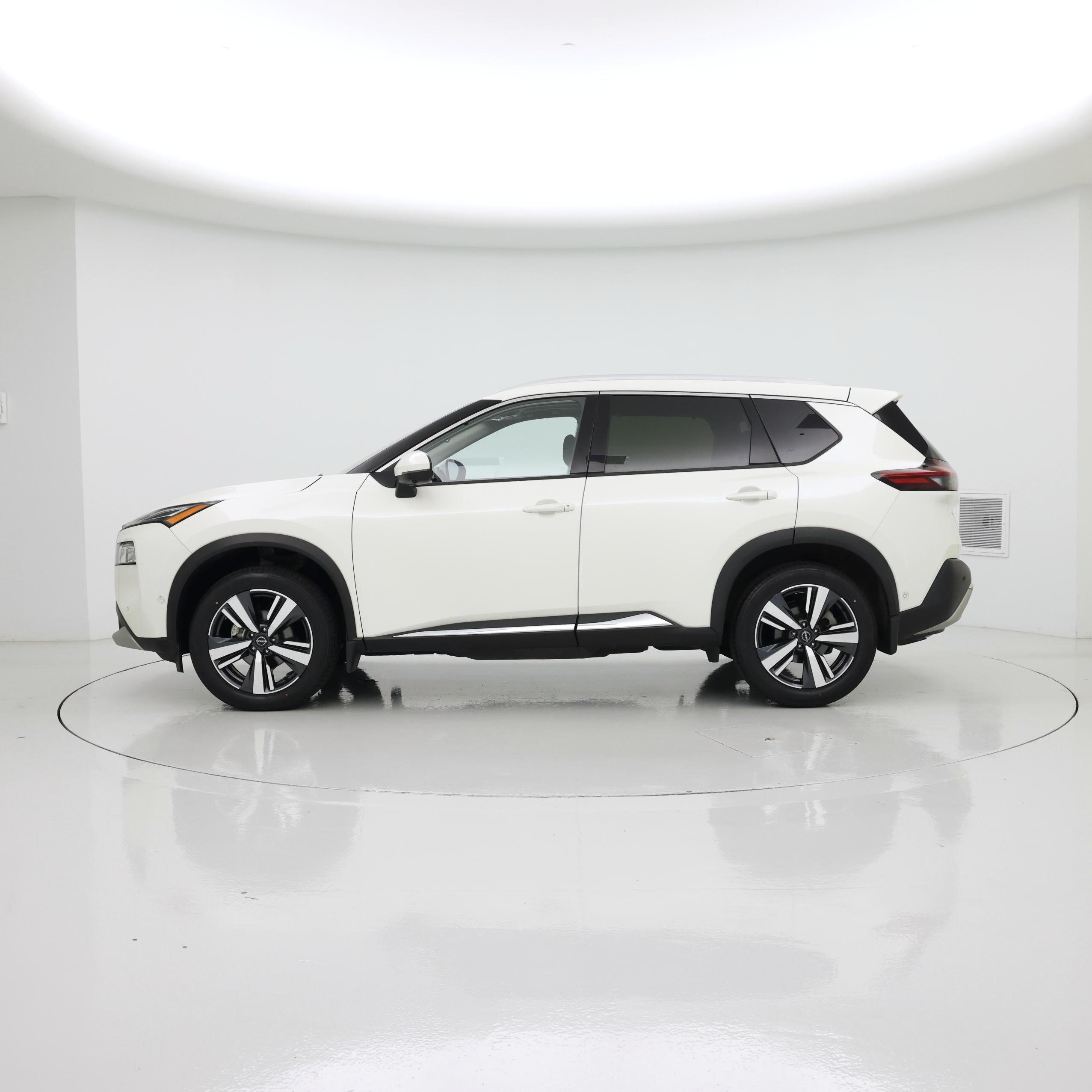 Thumbnail: 2023 Nissan Rogue - 3