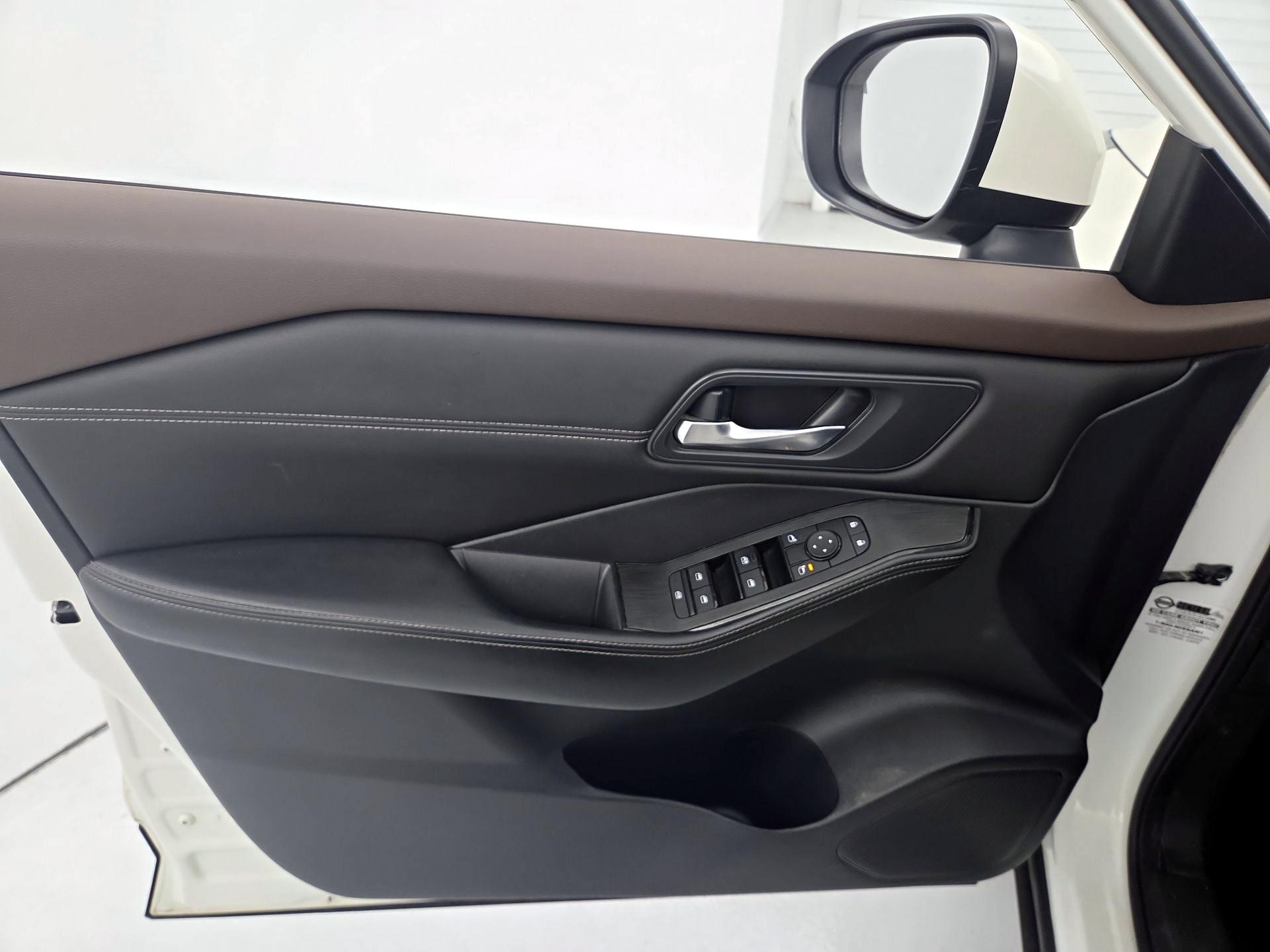 Thumbnail: 2023 Nissan Rogue - 12